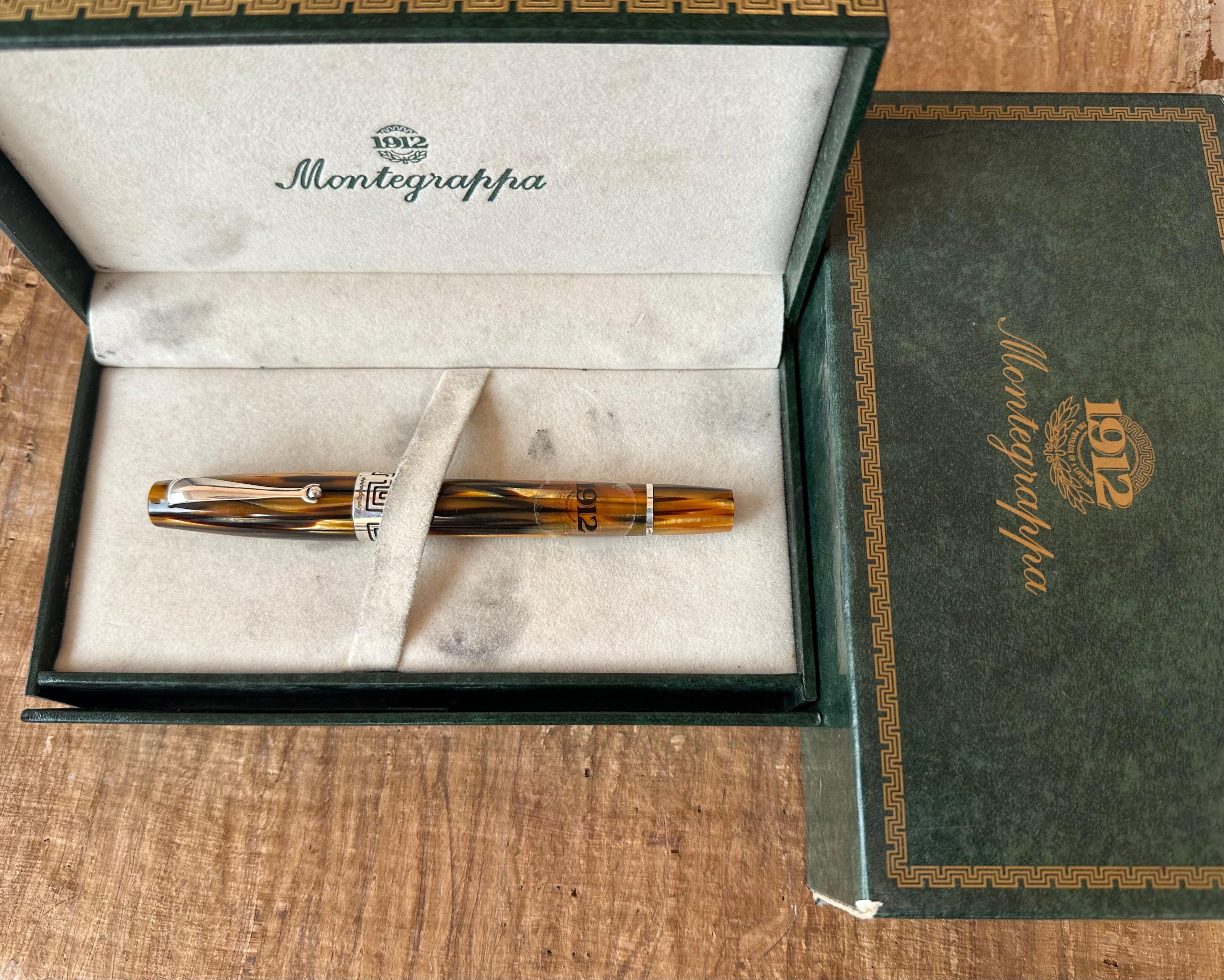 RARE Montegrappa Extra 1930 Turtle Brown Stylo Plume W/18K Medium Nib. en vente 4