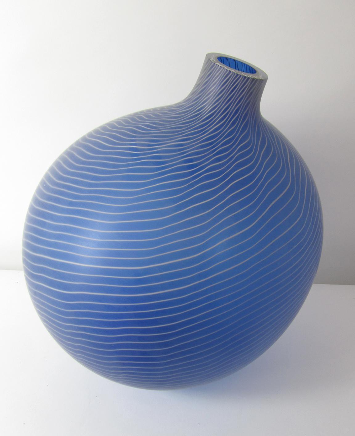 Rare and Monumental Italian Glass Vessel by Salviati & C. for Studio Dillon In Excellent Condition In Hollywood, FL
