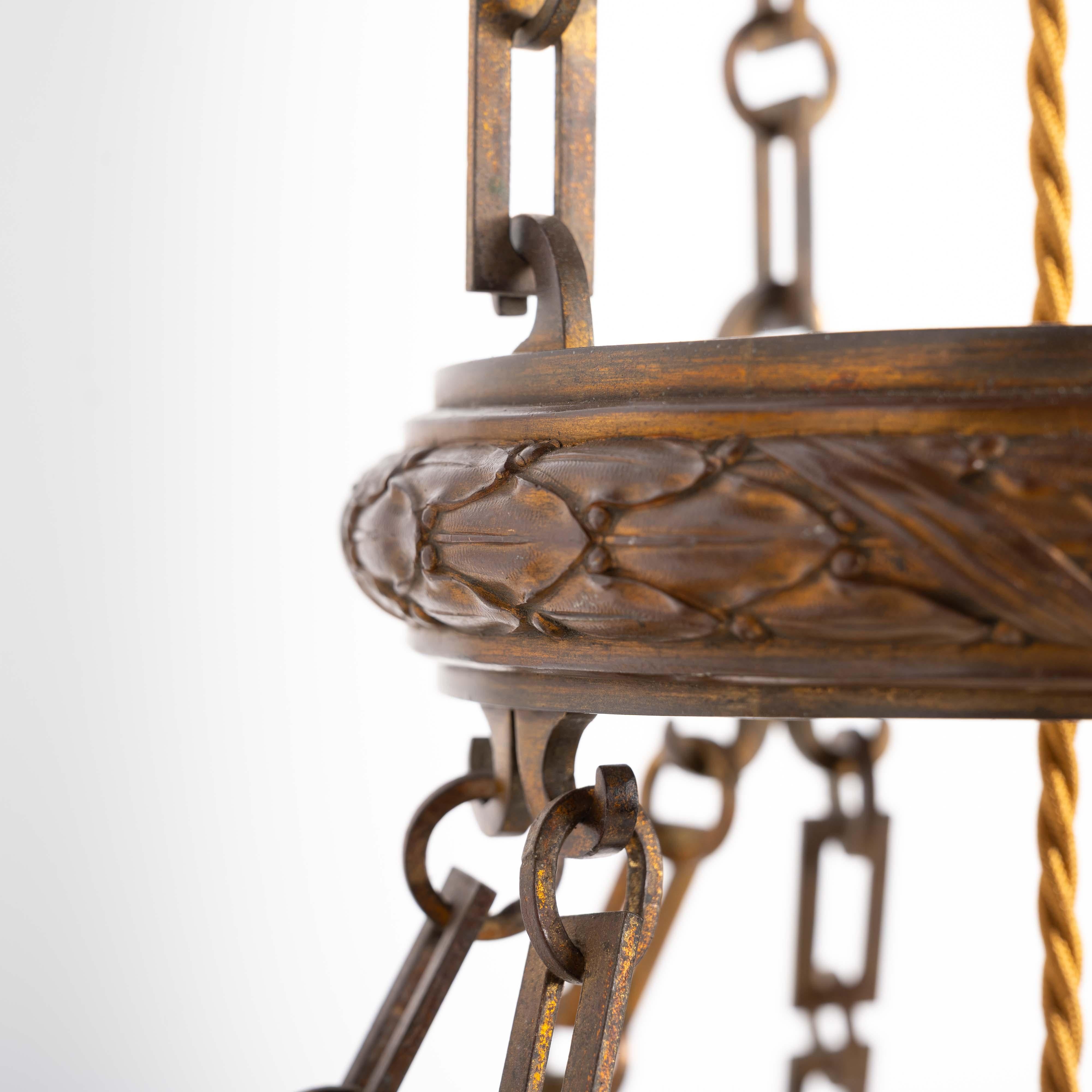 Rara e monumentale lampada a sospensione in pietra di luna Jefferson con eccezionali accessori in fusione in vendita 6