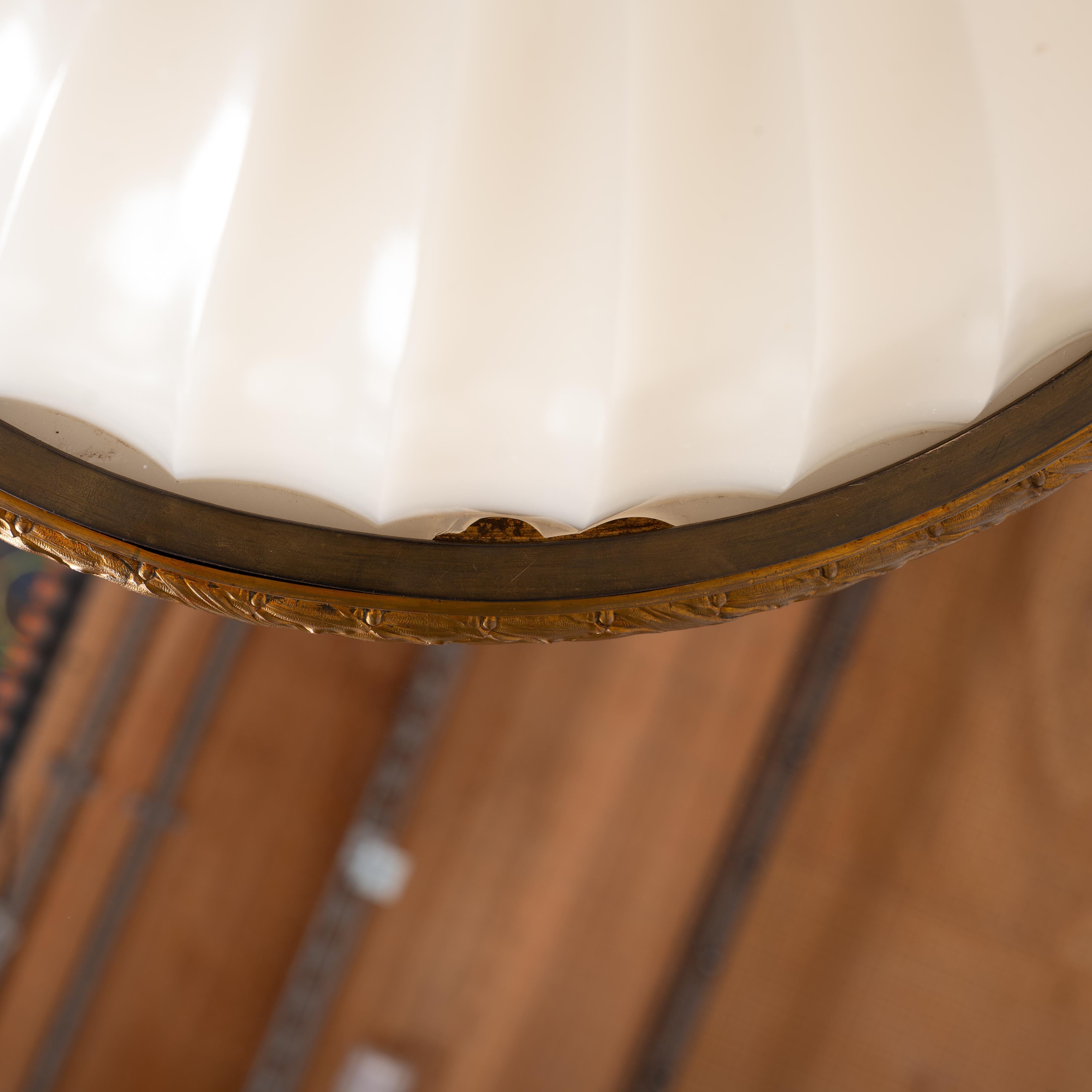 Rara e monumentale lampada a sospensione in pietra di luna Jefferson con eccezionali accessori in fusione in vendita 12