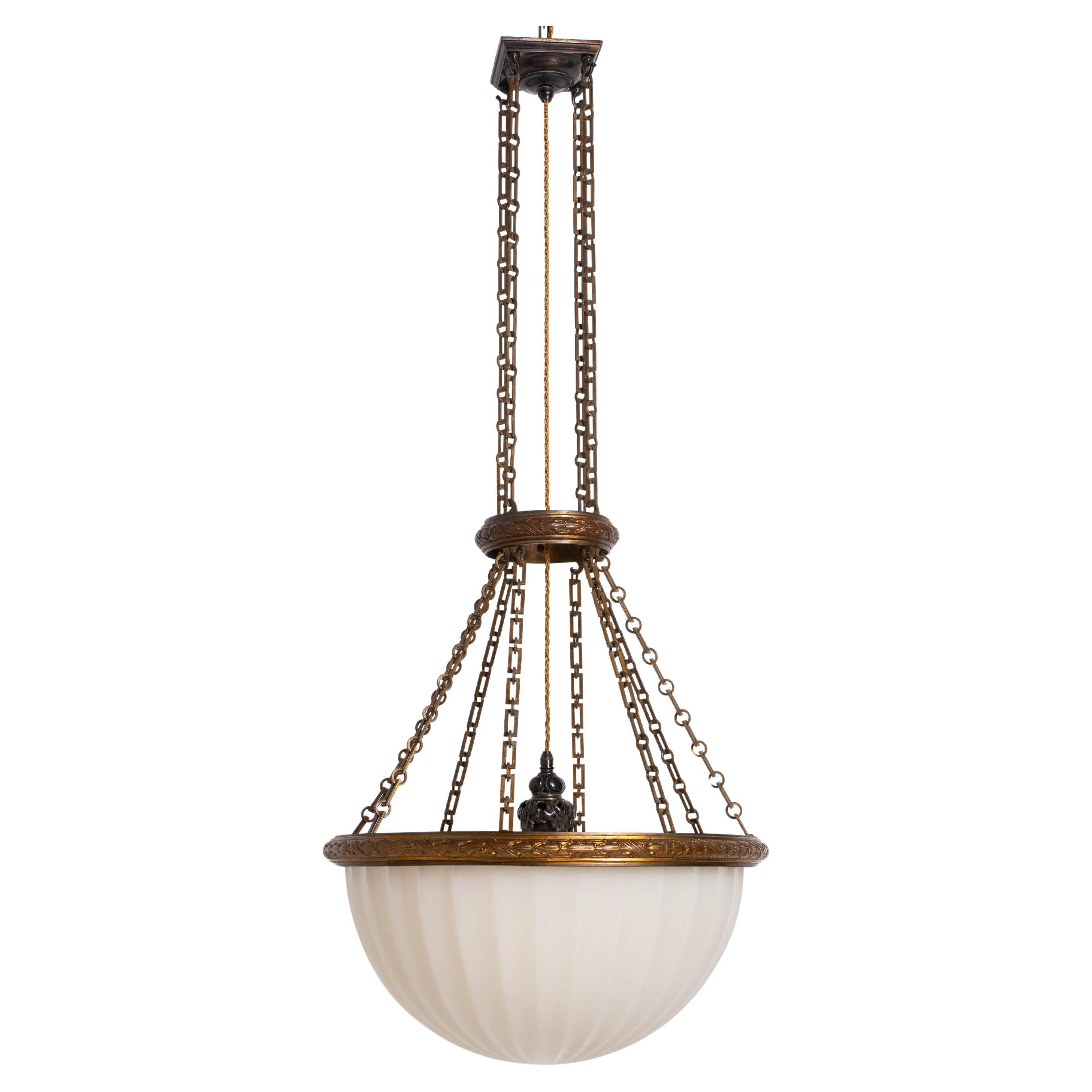 Rara e monumentale lampada a sospensione in pietra di luna Jefferson con eccezionali accessori in fusione