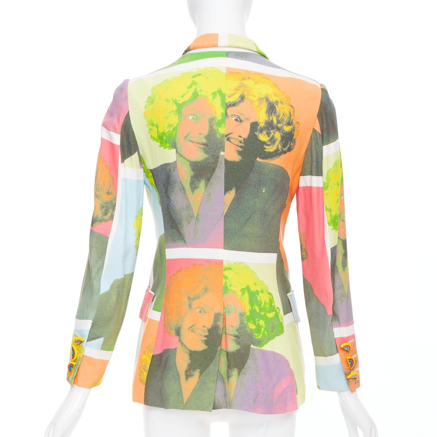 raro Moschino 1994 Runway Pop Art Self-Portrait blazer con bottoni arcobaleno IT38 XS in vendita 1