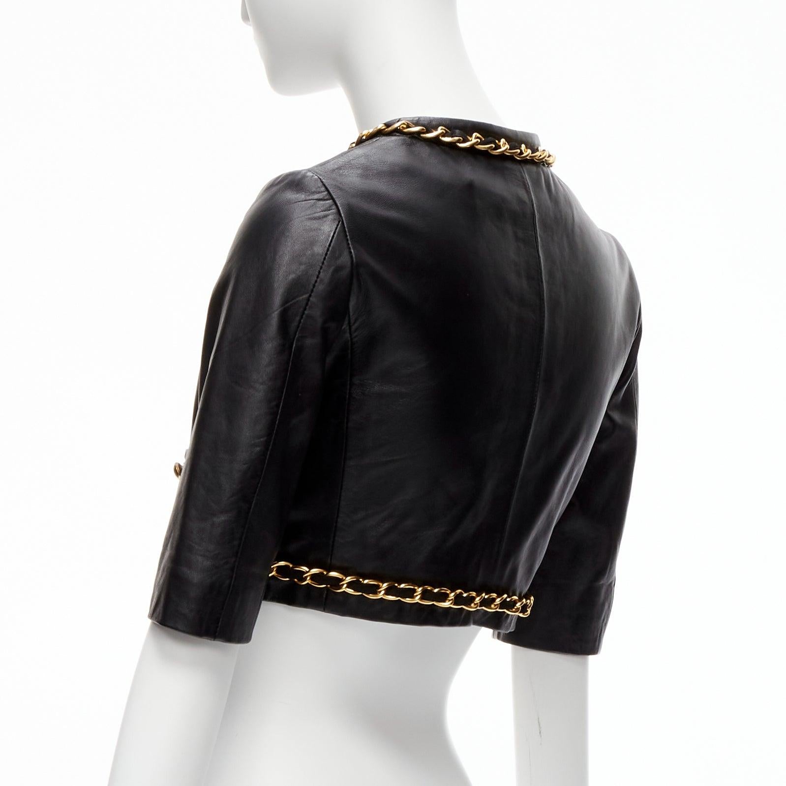 rare MOSCHINO Cheap Chic gold chain black quilted leather cropped jacket IT38 XS en vente 3