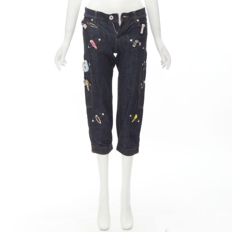 raro Moschino Jeans Jeans vintage in denim scuro con fermaglio ricamato cargo IT38 XS in vendita 6