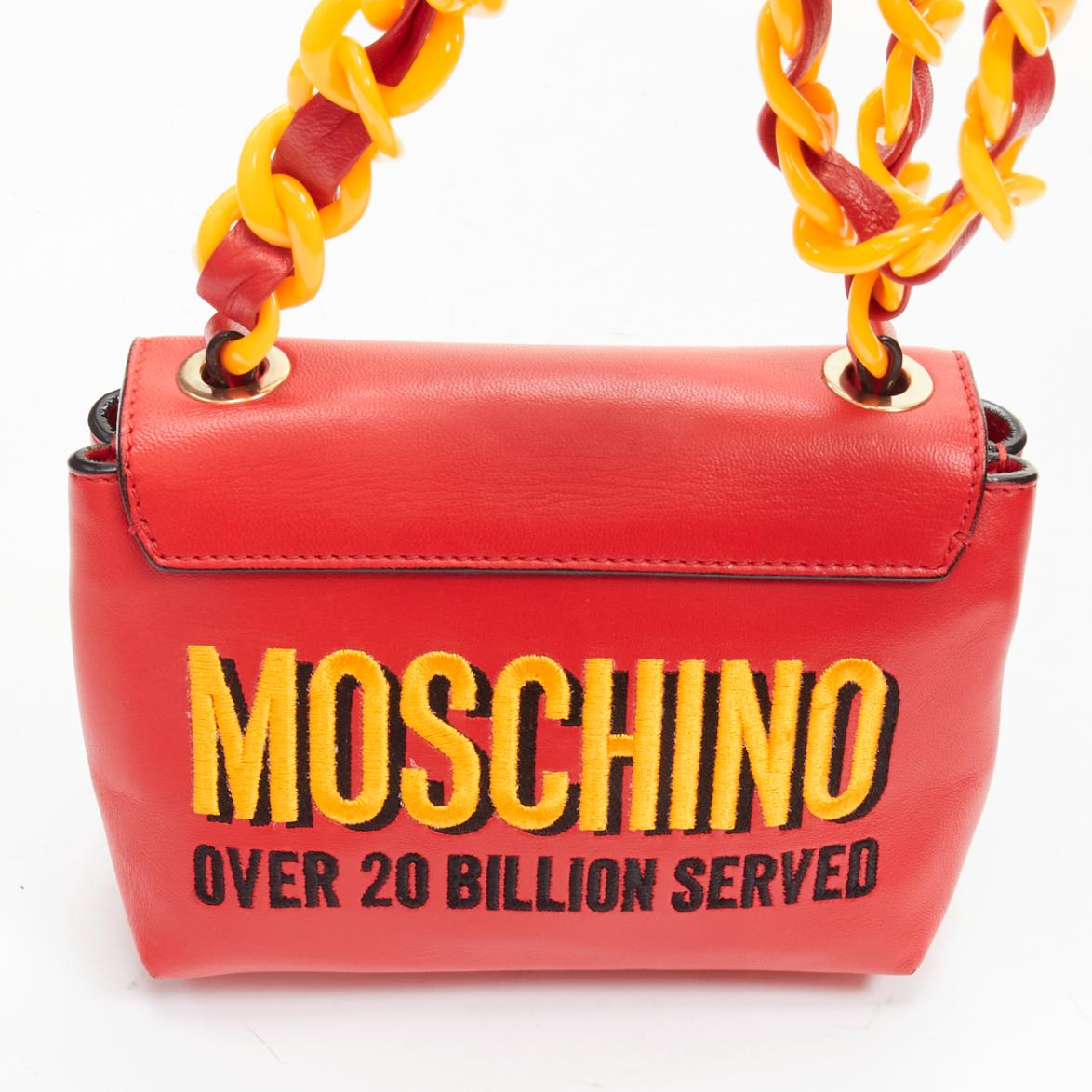 rare MOSCHINO Jeremy Scott 2014 red yellow plastic chain crossbody  bag In Good Condition For Sale In Hong Kong, NT
