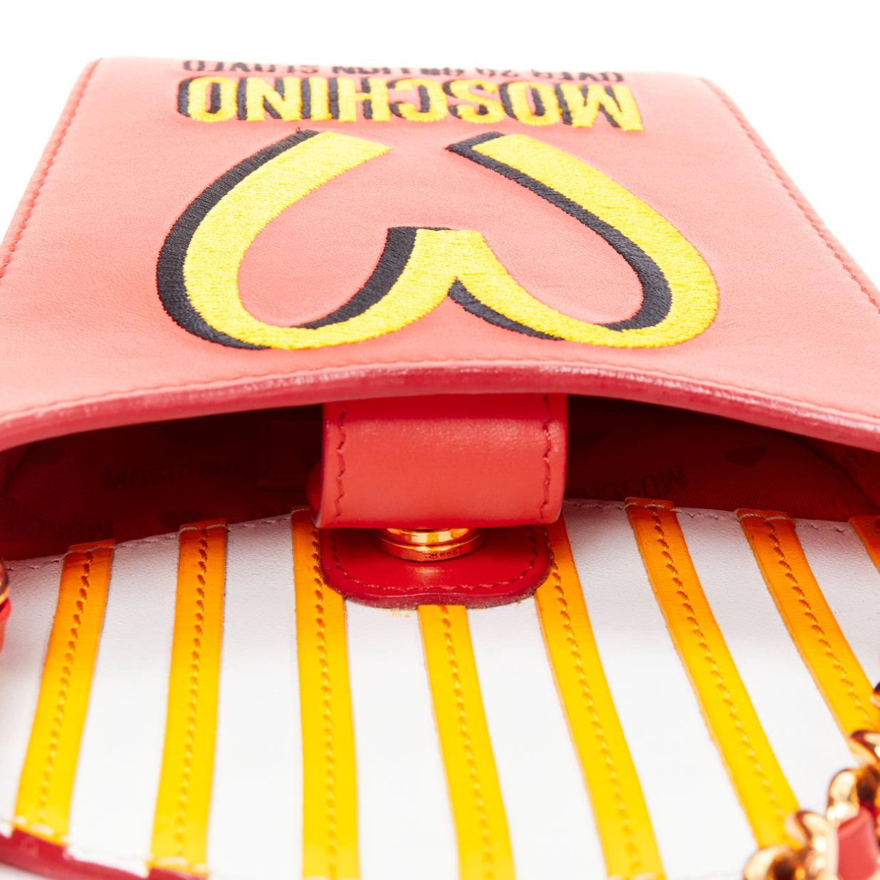 raro Moschino McDonald's Fast Food Runway rosso giallo patatine fritte crossbody bag in vendita 4