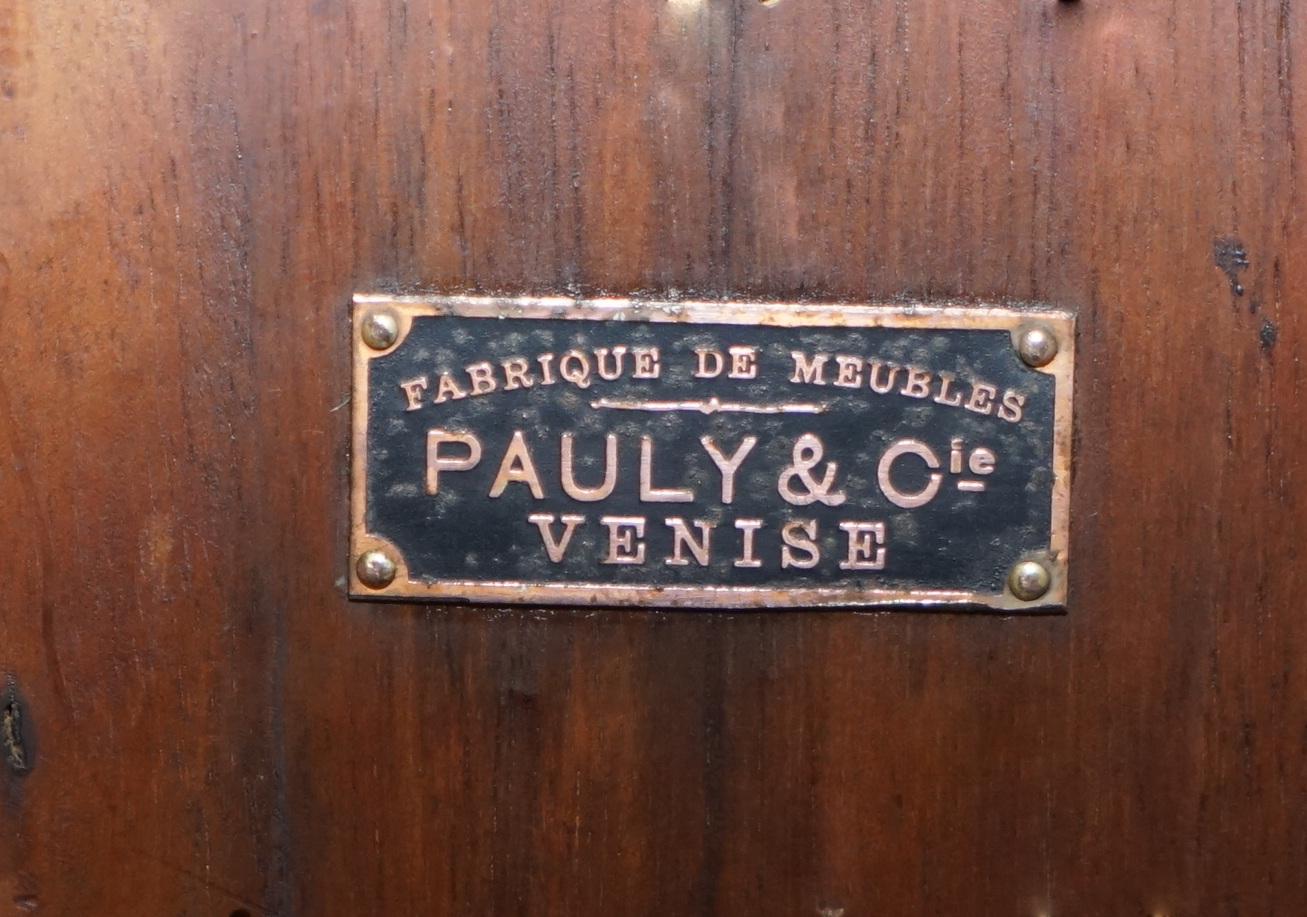 Victorien Rare armoire sculptée Moses Michelangelo Guggenheim & Pauly Cie Et Venice en vente