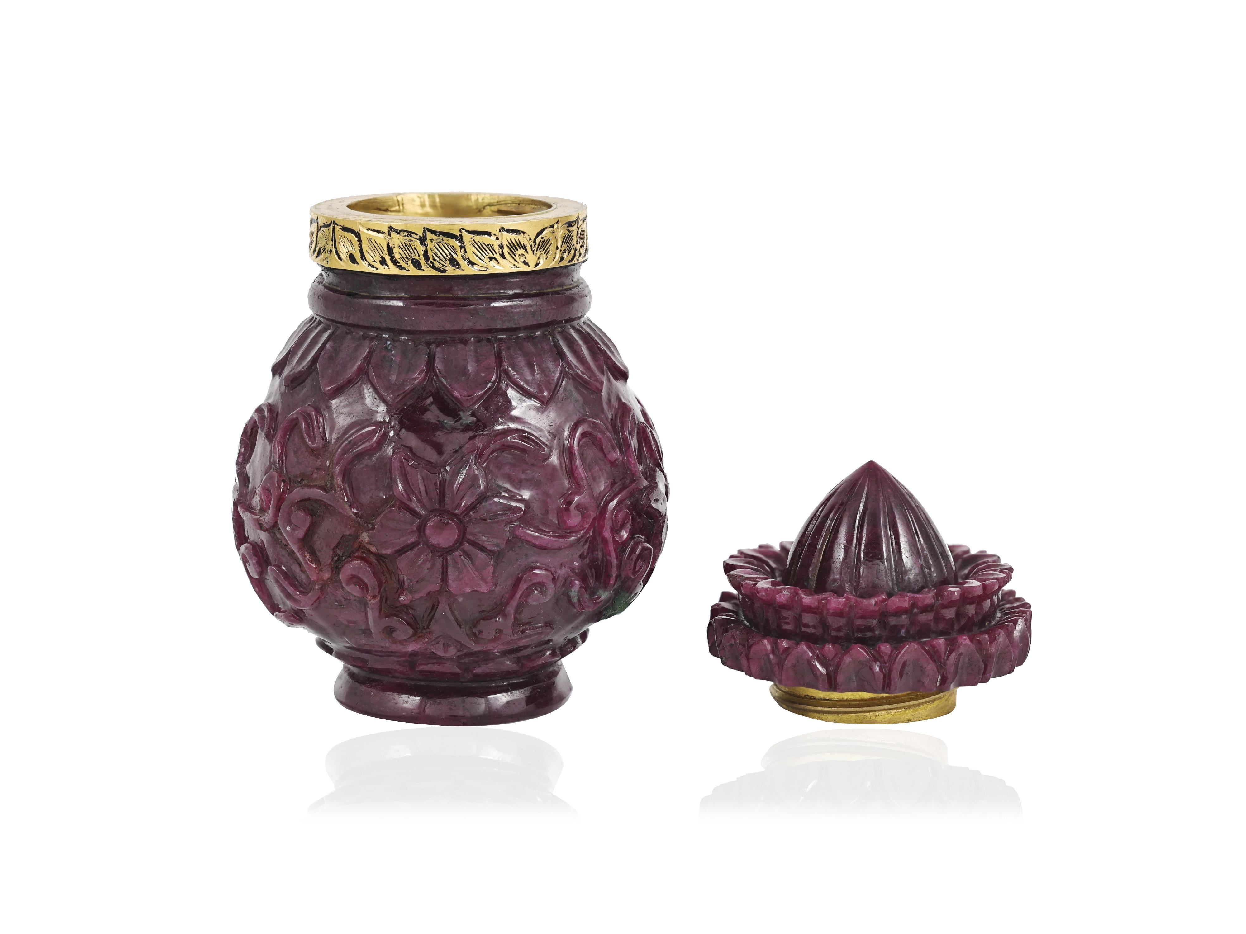 Rara botella pequeña de rubí natural y oro de 22 quilates de estilo mogol en Nuevo estado para la venta en Bangkok,, TH