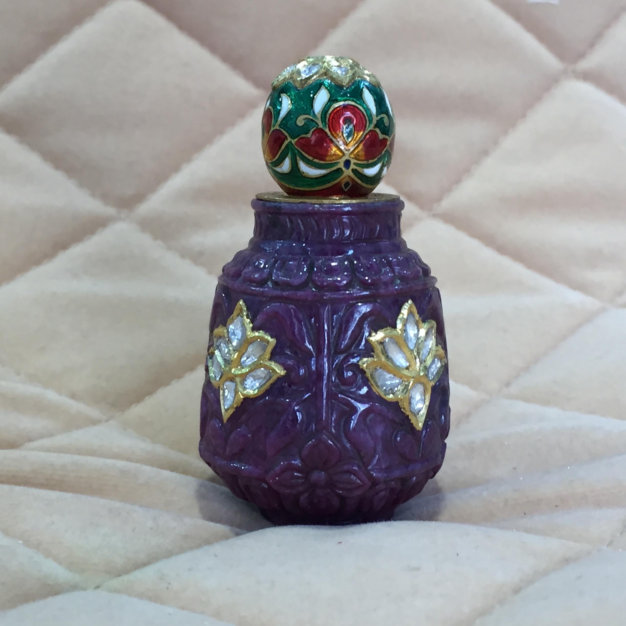 Rare flacon de parfum / flacon de parfum en rubis naturel de style moghol en vente 1
