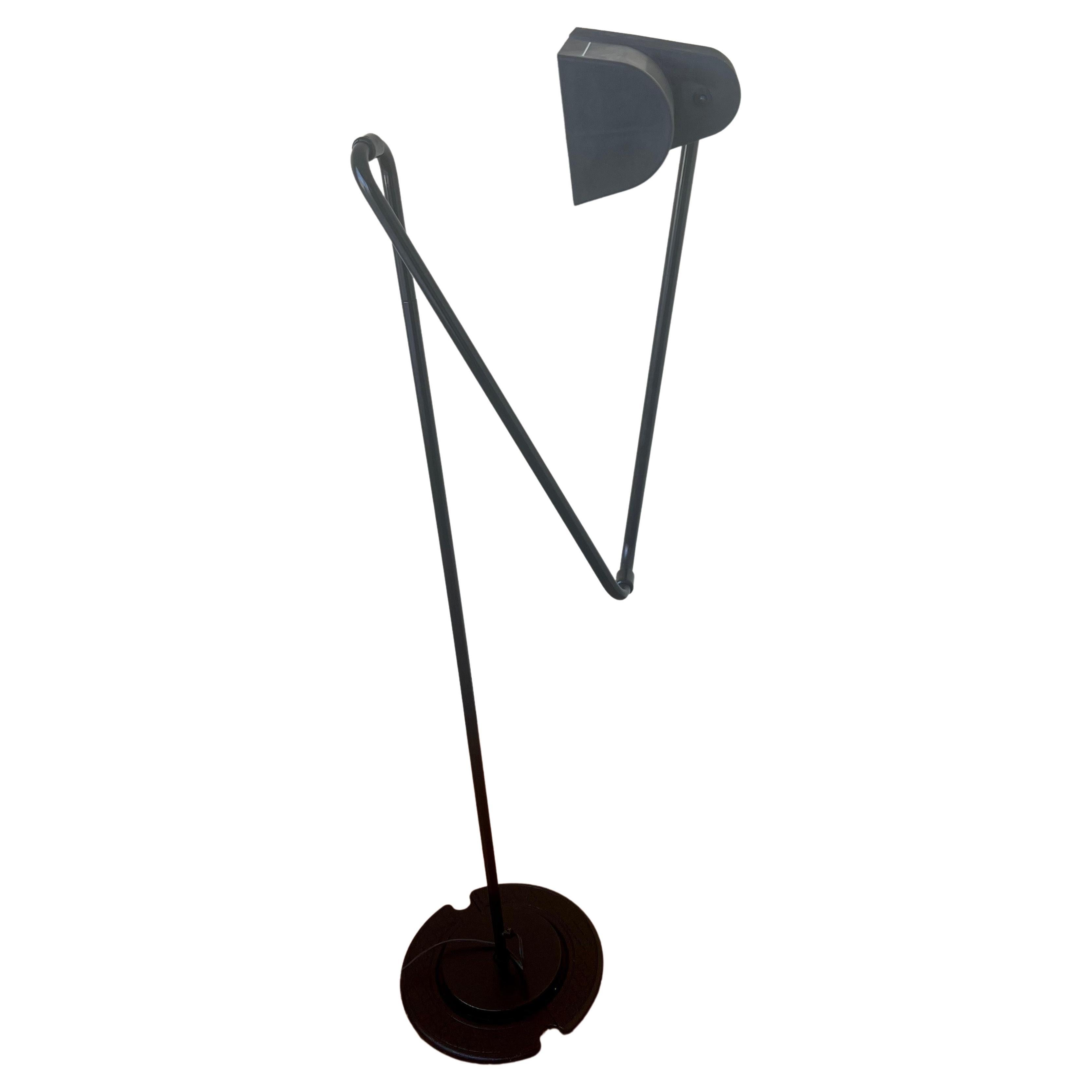 Postmoderne Rare lampadaire à clips multidirectionnel par Hannes Wettstein pour Belux en vente