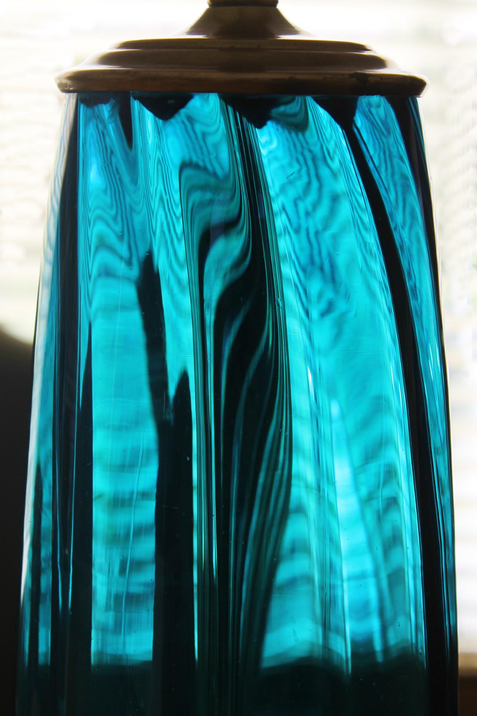 Rare! Murano Blue Glass Mid Century Table Lamp! Italian Decorator Lighting Style In Good Condition For Sale In Peoria, AZ