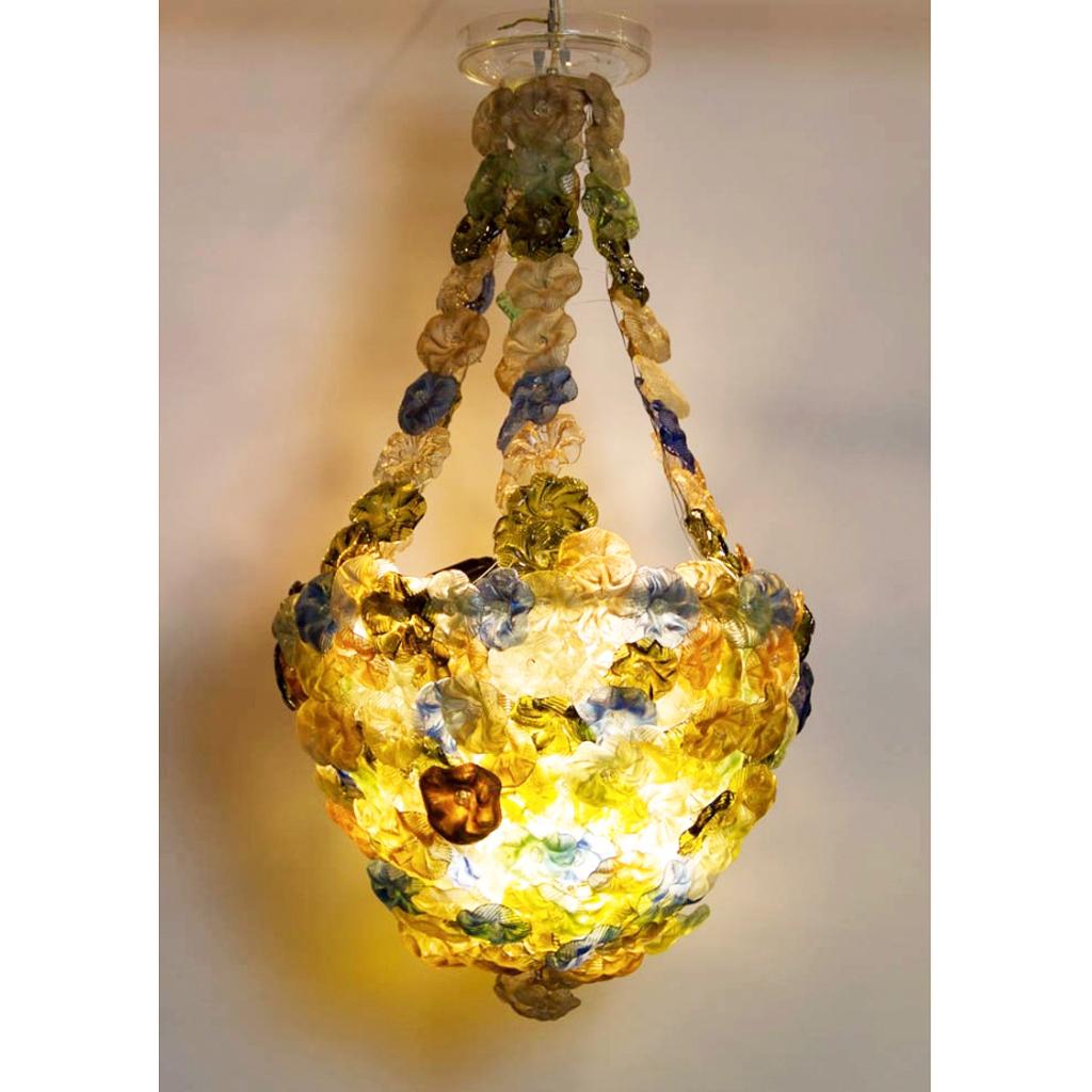 Rare Murano Chandelier with Glass Flowers, circa 1900 In Good Condition For Sale In Berlin, DE