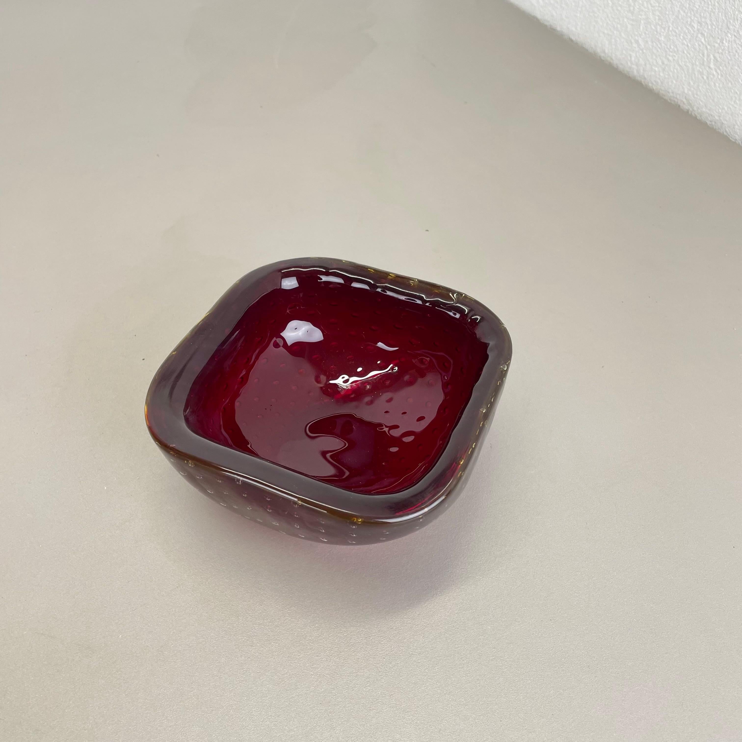 Italian rare Murano Glass Bullicante dark red Bubble Bowl Element Shell Italy 1970 For Sale