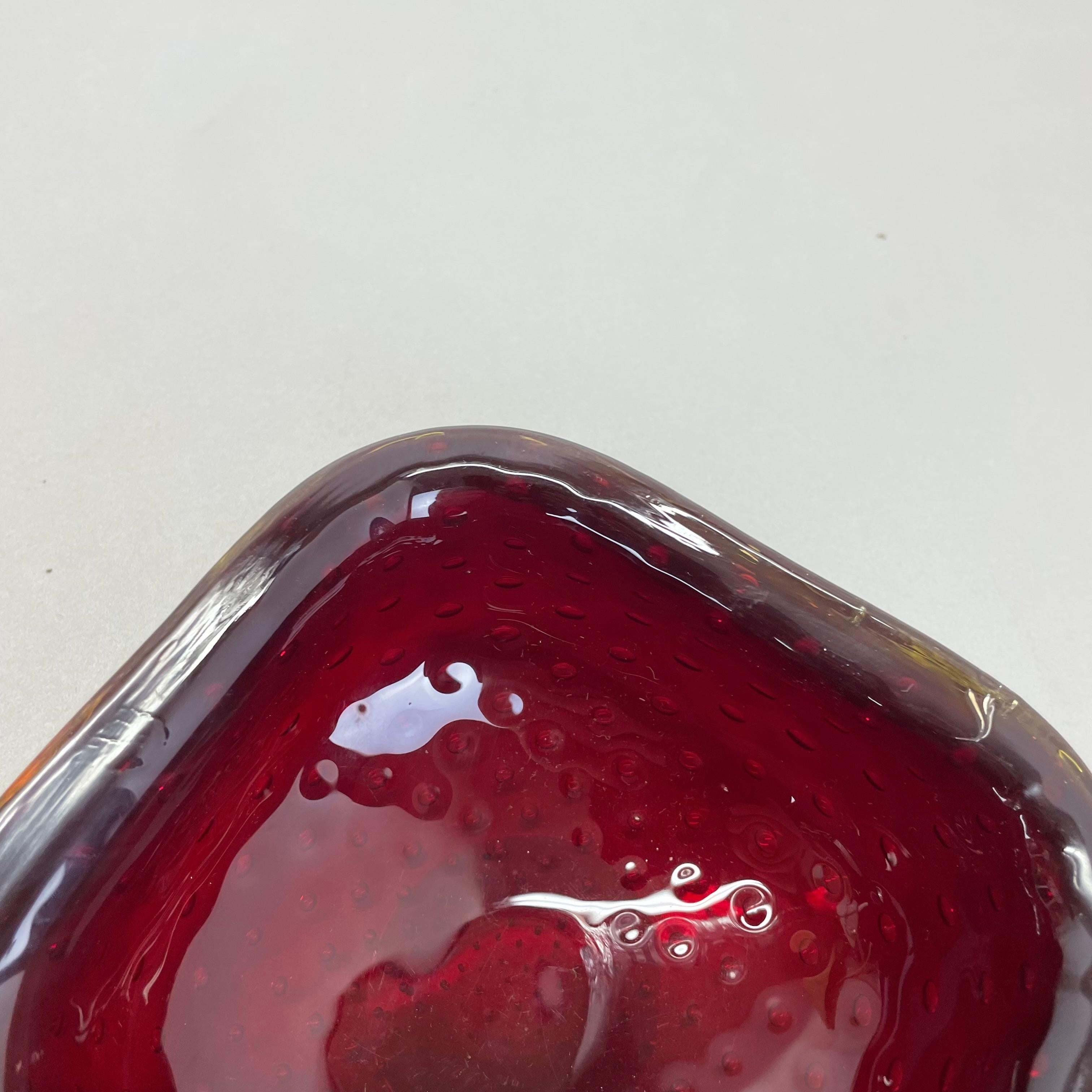 20th Century rare Murano Glass Bullicante dark red Bubble Bowl Element Shell Italy 1970 For Sale