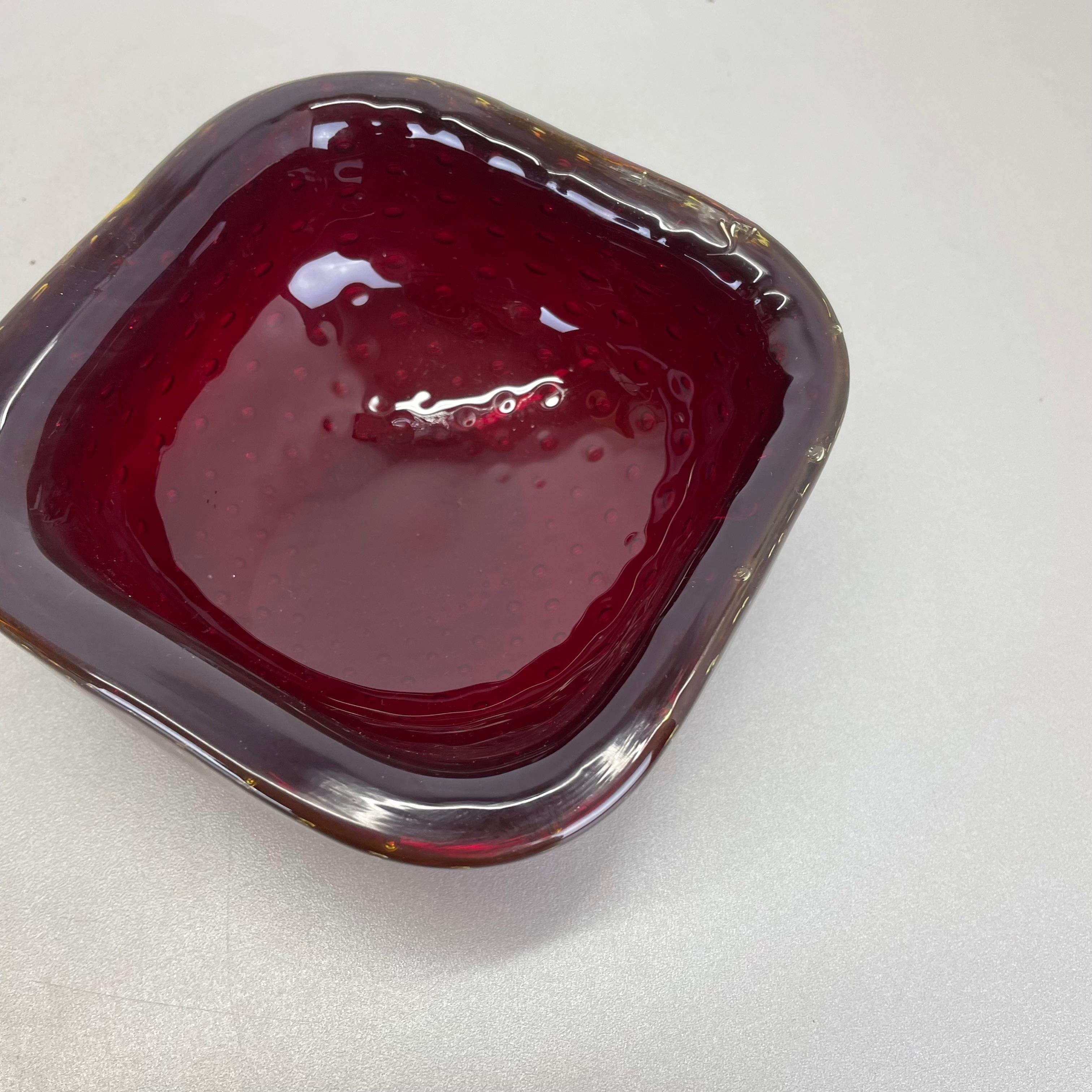 rare Murano Glass Bullicante dark red Bubble Bowl Element Shell Italy 1970 For Sale 2