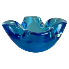 Raro cenicero de concha de elemento de cuenco "Azul claro" de cristal de Murano, Italia, años 70