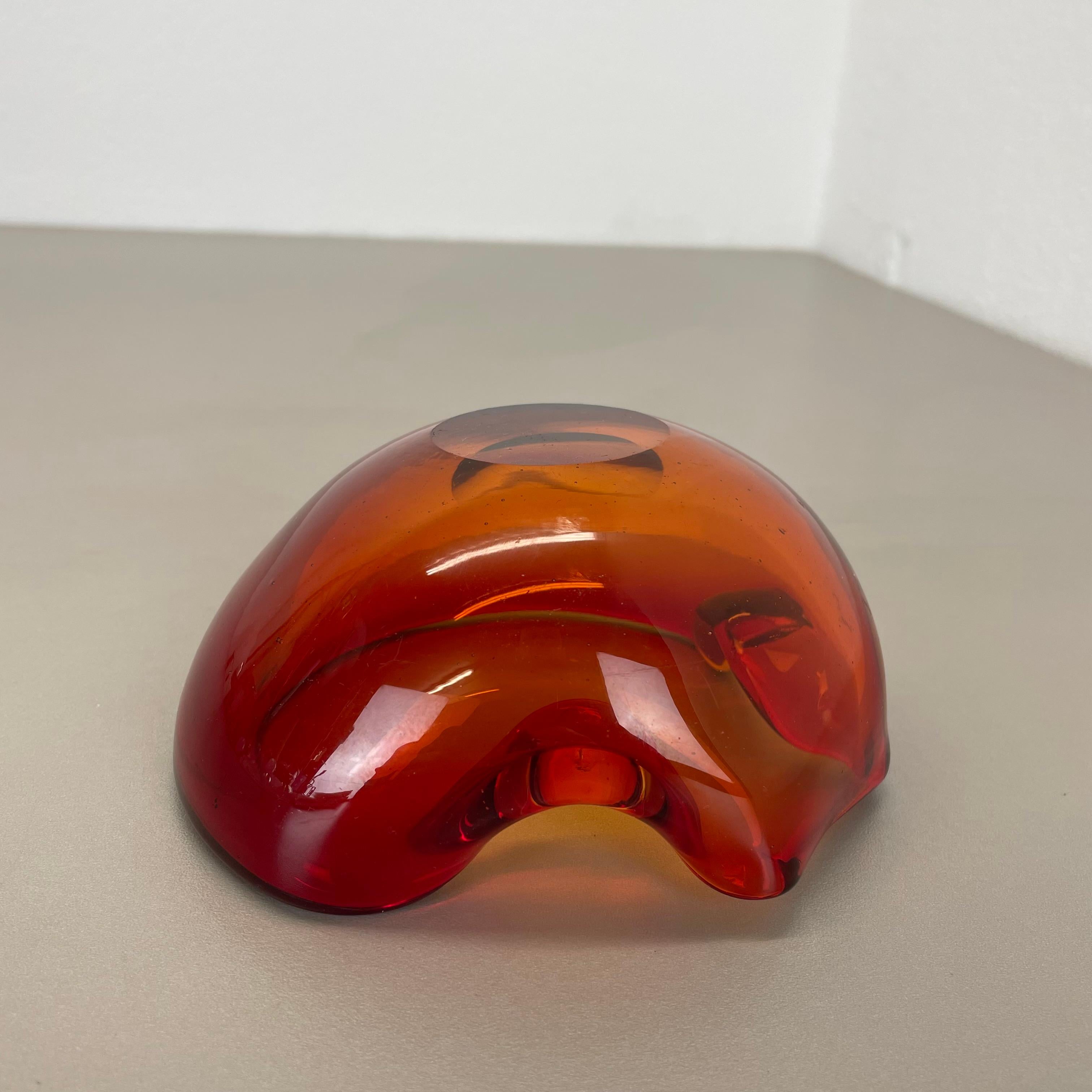 Rare verre de Murano rouge-jaune  Cendrier en forme de bol en coquillage de Murano, Italie, années 1970 en vente 5