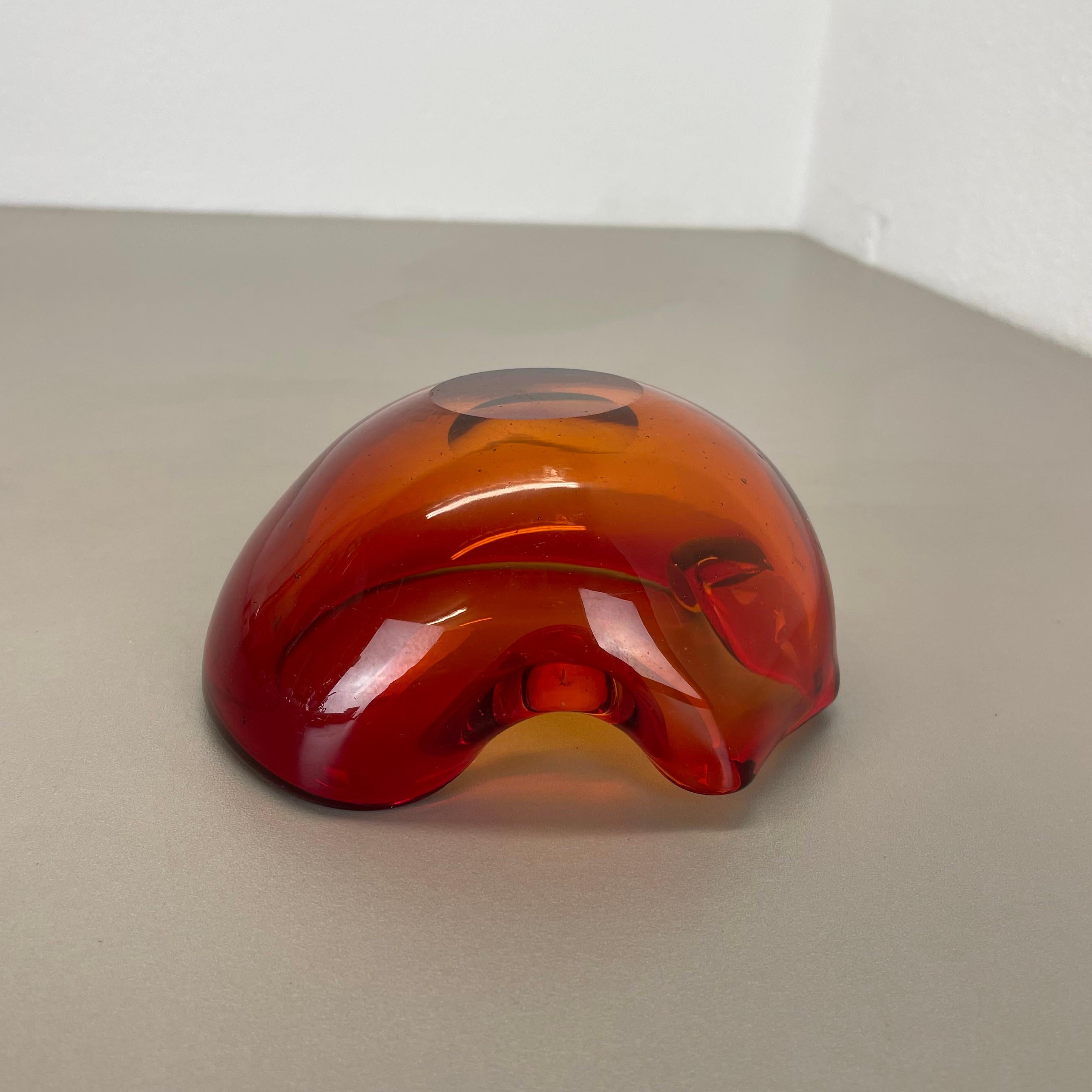 Rare verre de Murano rouge-jaune  Cendrier en forme de bol en coquillage de Murano, Italie, années 1970 en vente 6