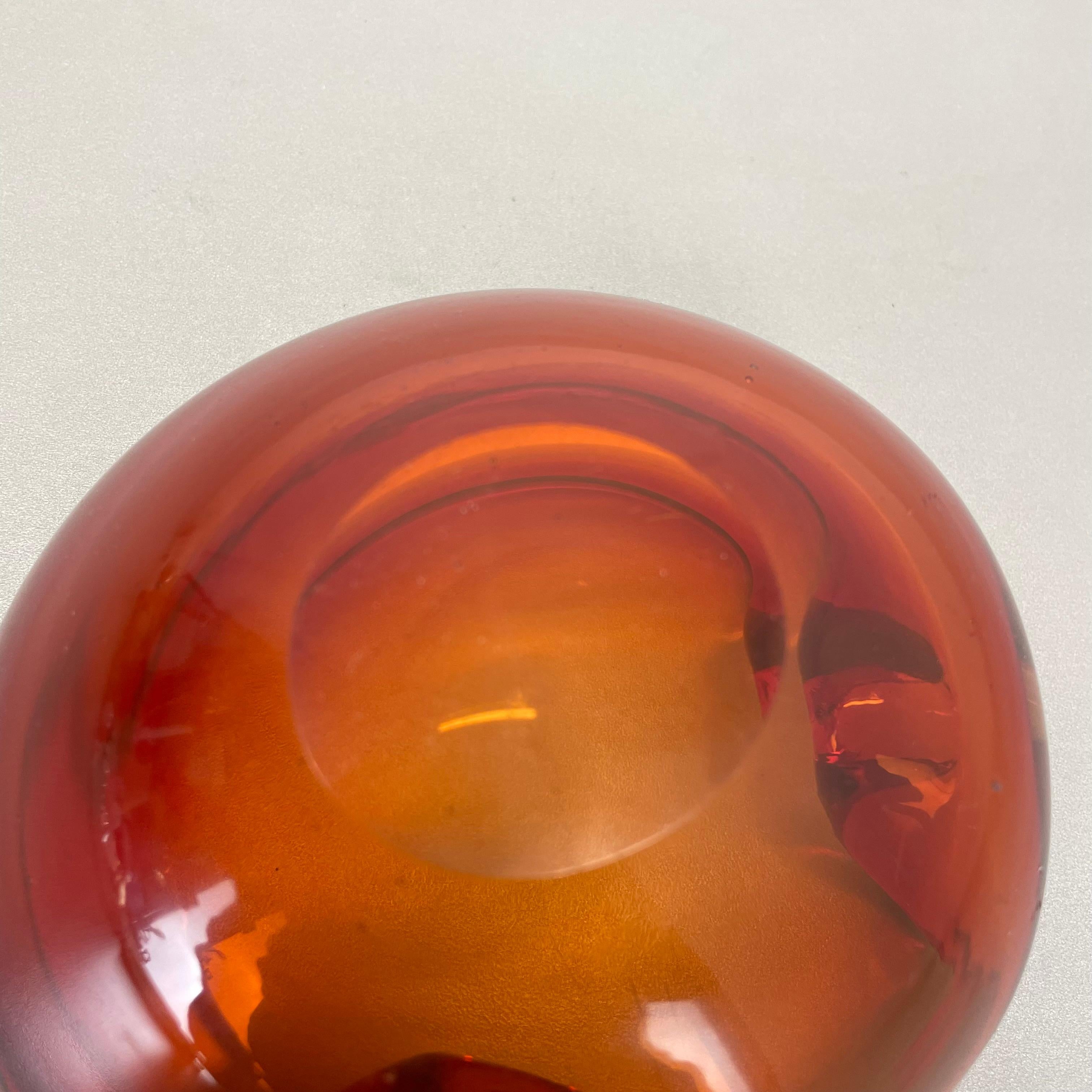 Rare verre de Murano rouge-jaune  Cendrier en forme de bol en coquillage de Murano, Italie, années 1970 en vente 8