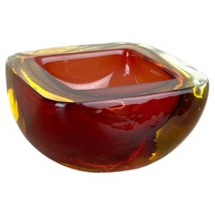 Raro cristal de Murano "ROJO-AMARILLO"  Cenicero de concha de elemento de cuenco Murano, Italia, años 70