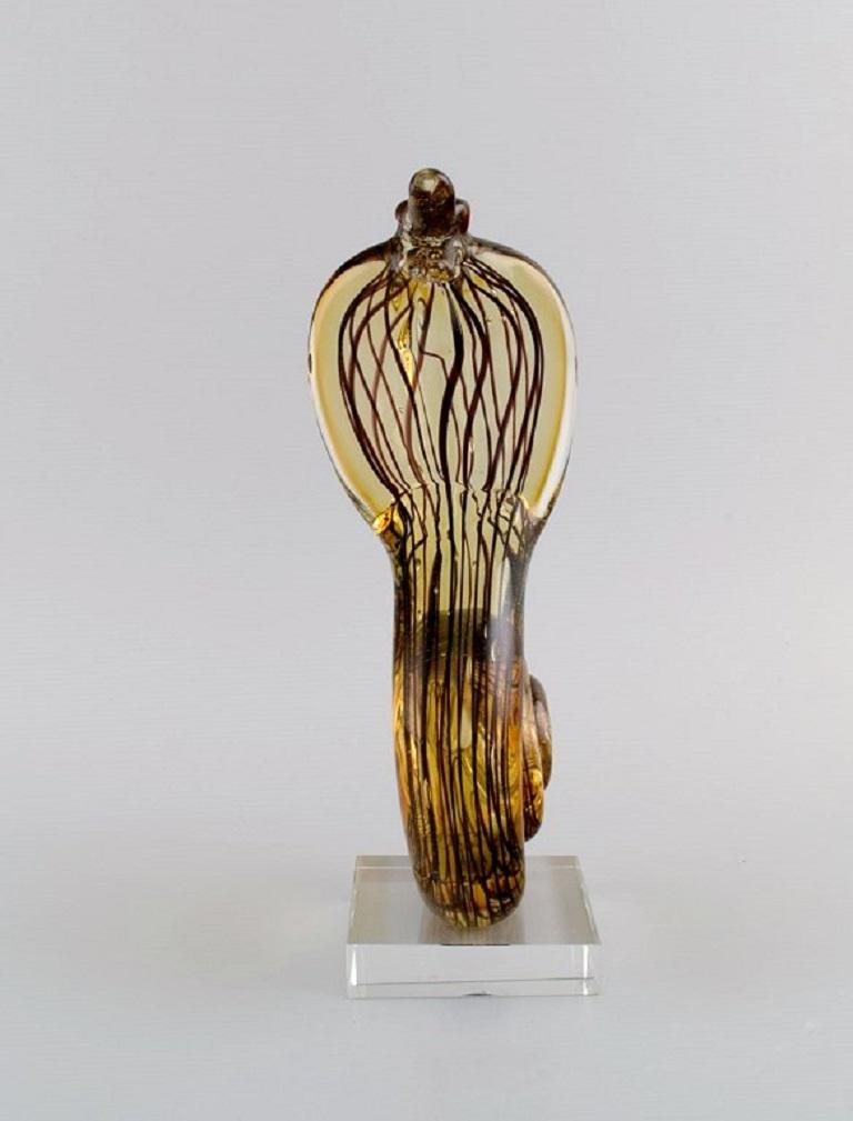 Rare Murano sculpture in mouth blown art glass. Cobra snake. 1960s.
Measures: 25 x 11 cm.
In excellent condition.