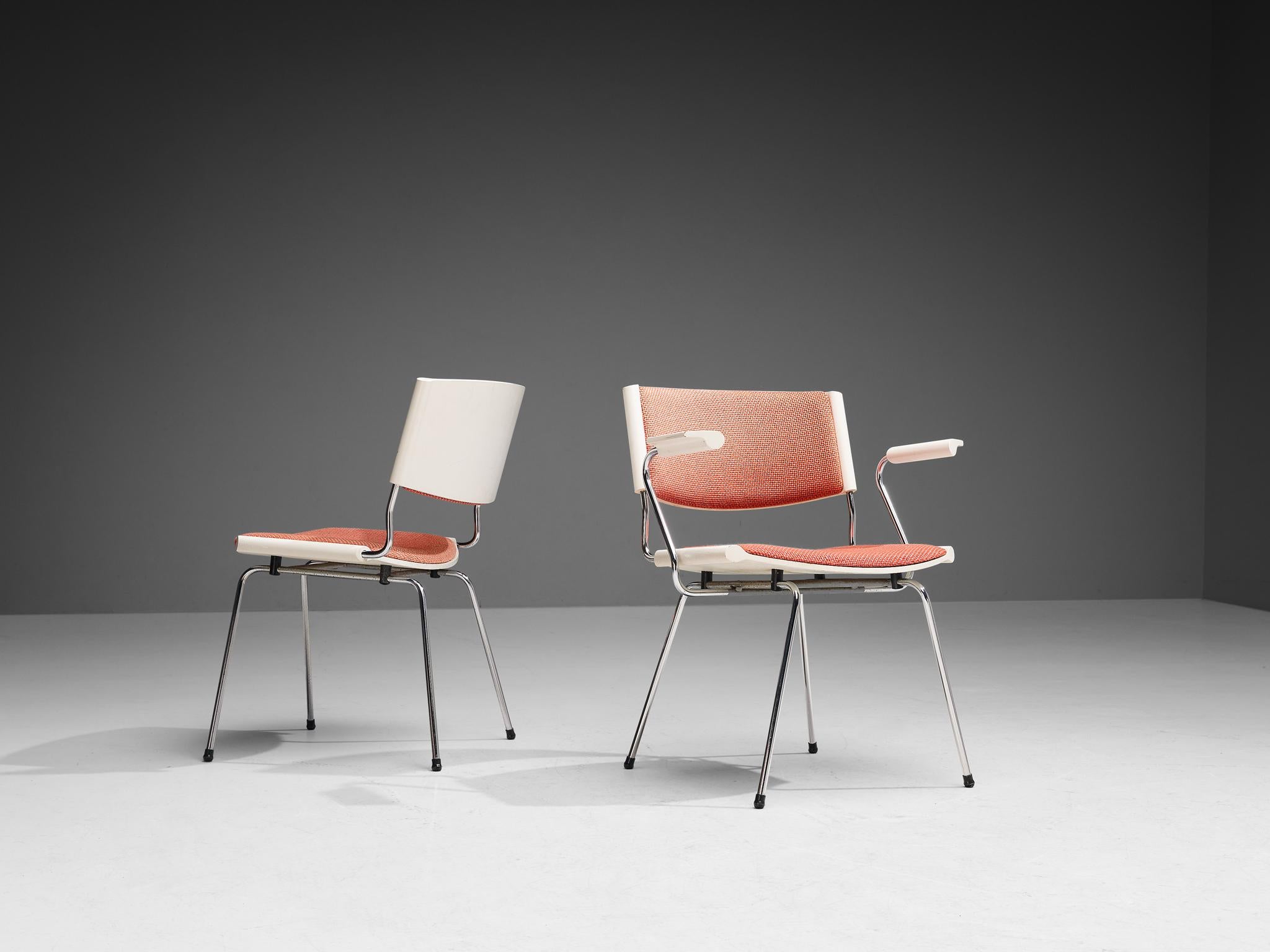 Nanna e Jørgen Ditzel per Poul Kold Savvaerk, coppia di poltrone modello 'ND150' Badminton, acciaio cromato, tessuto, legno laccato, Danimarca, design 1958, produzione 1960.

Questo set di sedie di Nanna Ditzel e Jørgen Ditzel è stato concepito nel