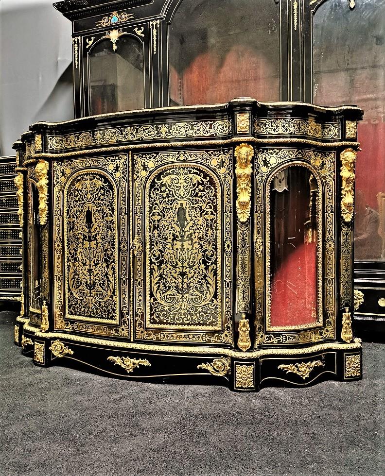 Rare Napoleon III Boulle Large Sideboard Credenza, France, 1870 In Good Condition For Sale In Paris, FR
