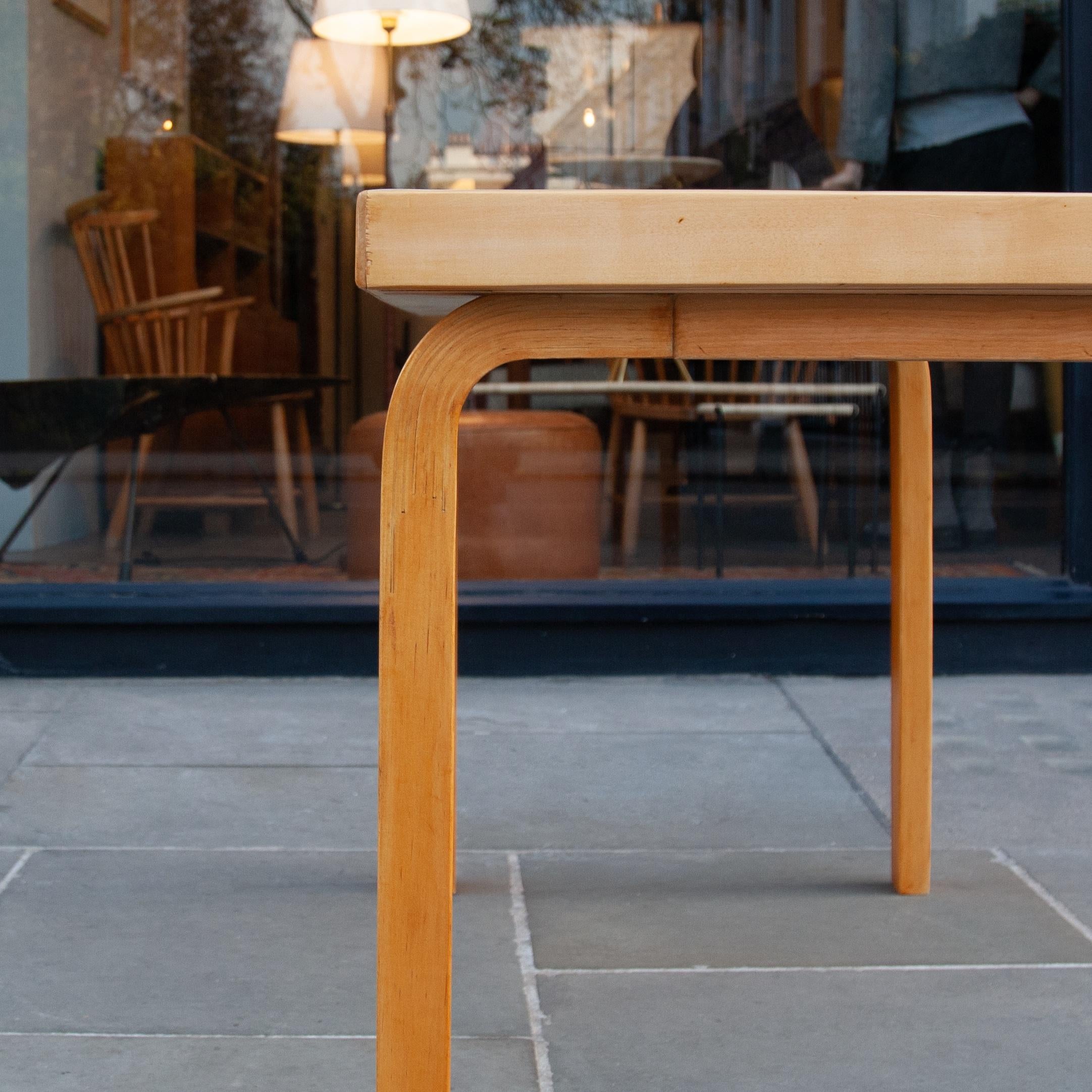 Rare Narrow Alvar Aalto Table with Lino Top In Good Condition In London, GB