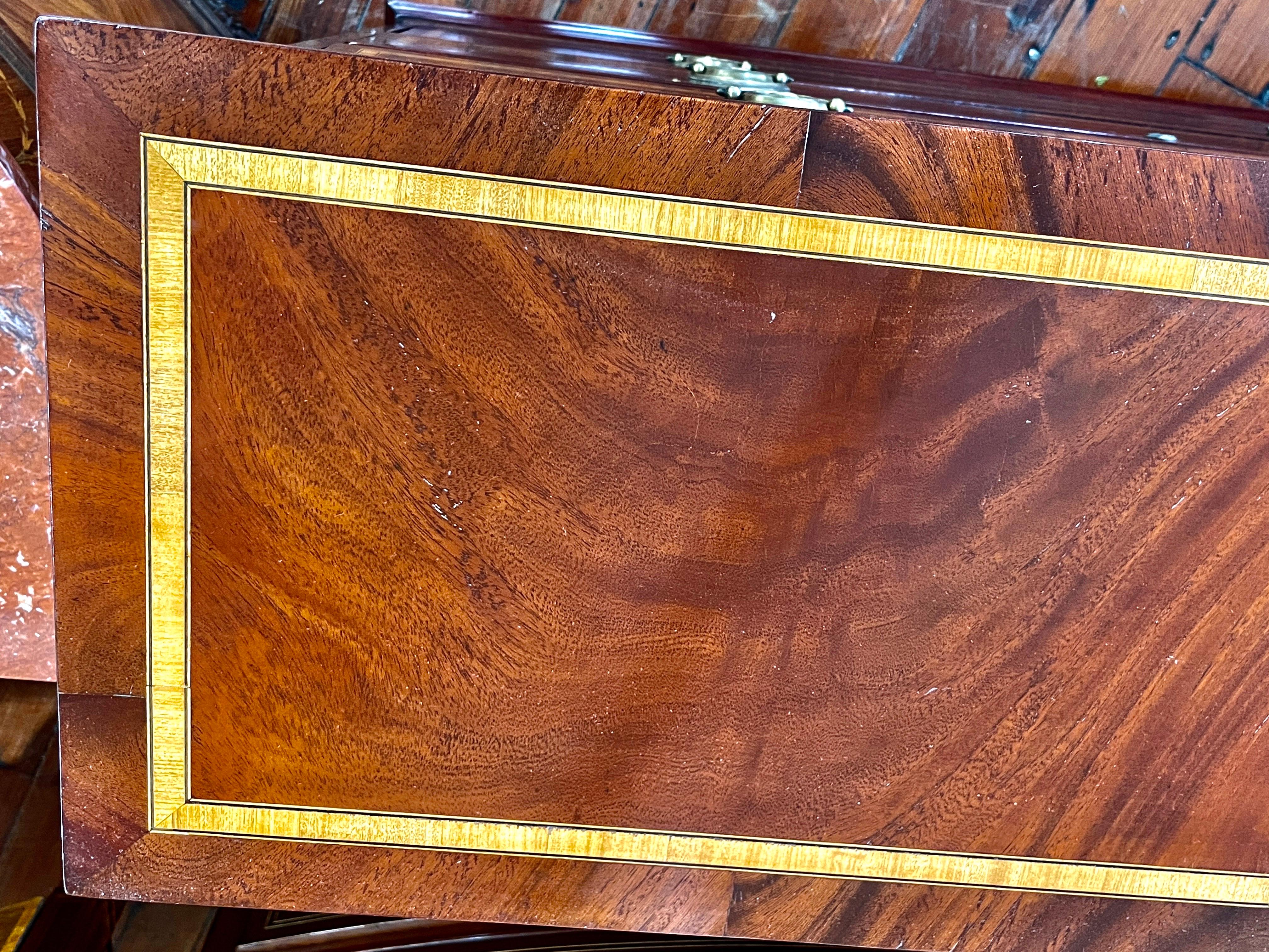 Rare Narrow Antique English Geo.IV Inlaid Flame Mahogany 2 over 3 Chest of Dwrs For Sale 10