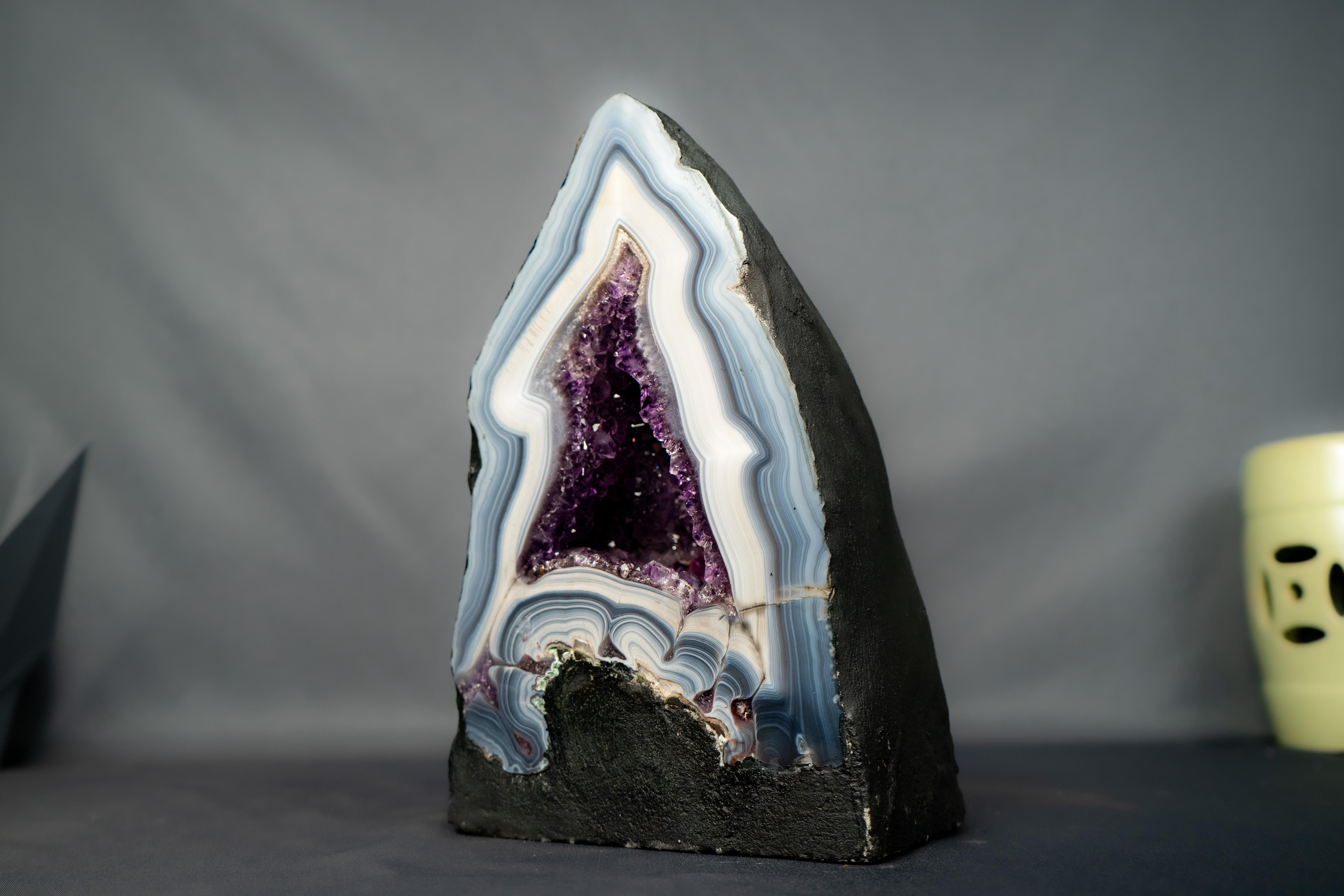 Collector's Blue Lace Agate Geode: A Harmonious Agate with Rare Formation, Bold White and Blue Laces

▫️ Description

An artwork crafted by nature; this rare Agate Geode has beautifully taken the shape of a flame with its bold laces telling a story