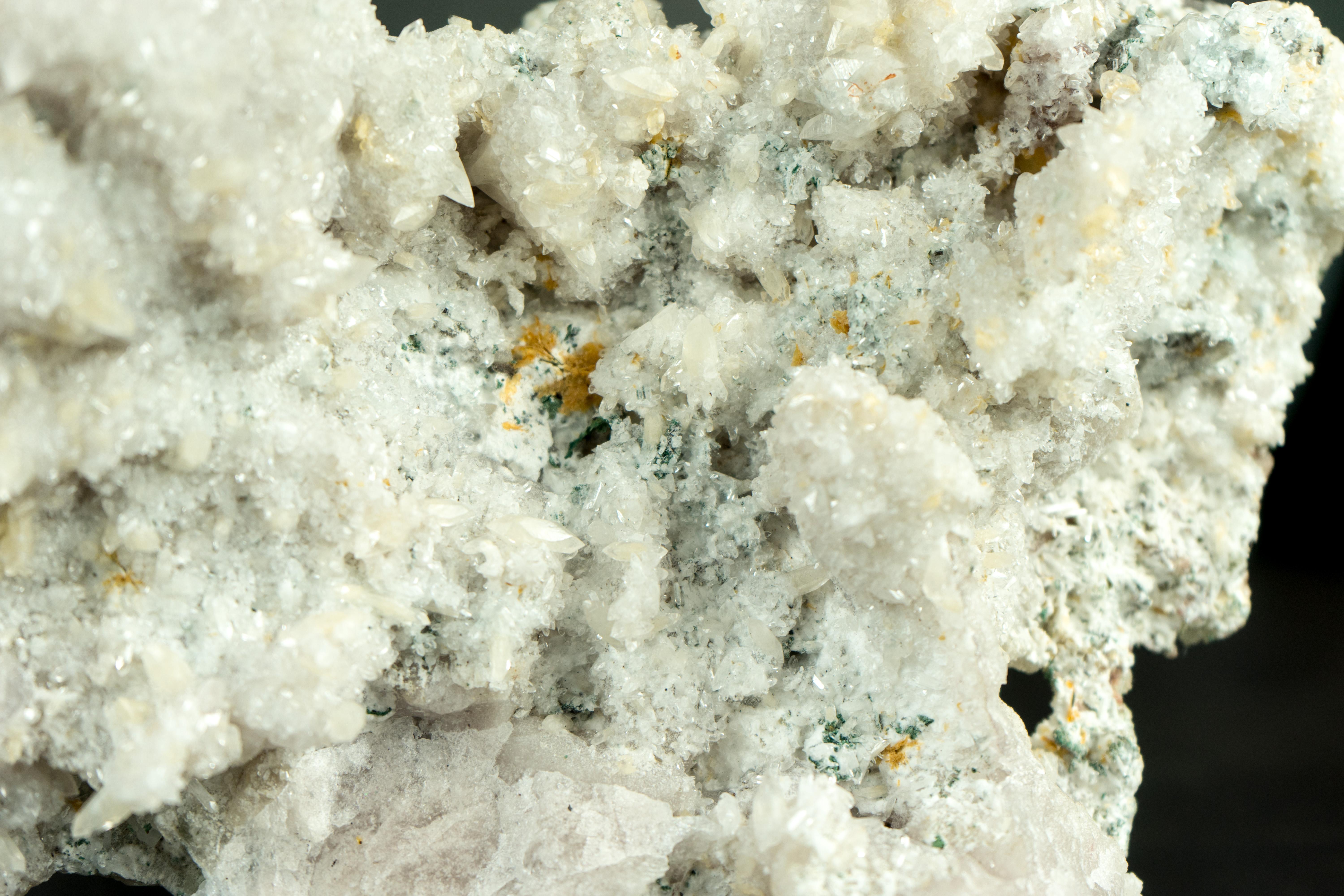 Seltener natürlicher Amethyst-Blumenteller mit glänzendem Kristall, Calcite und Celadonit  im Angebot 8