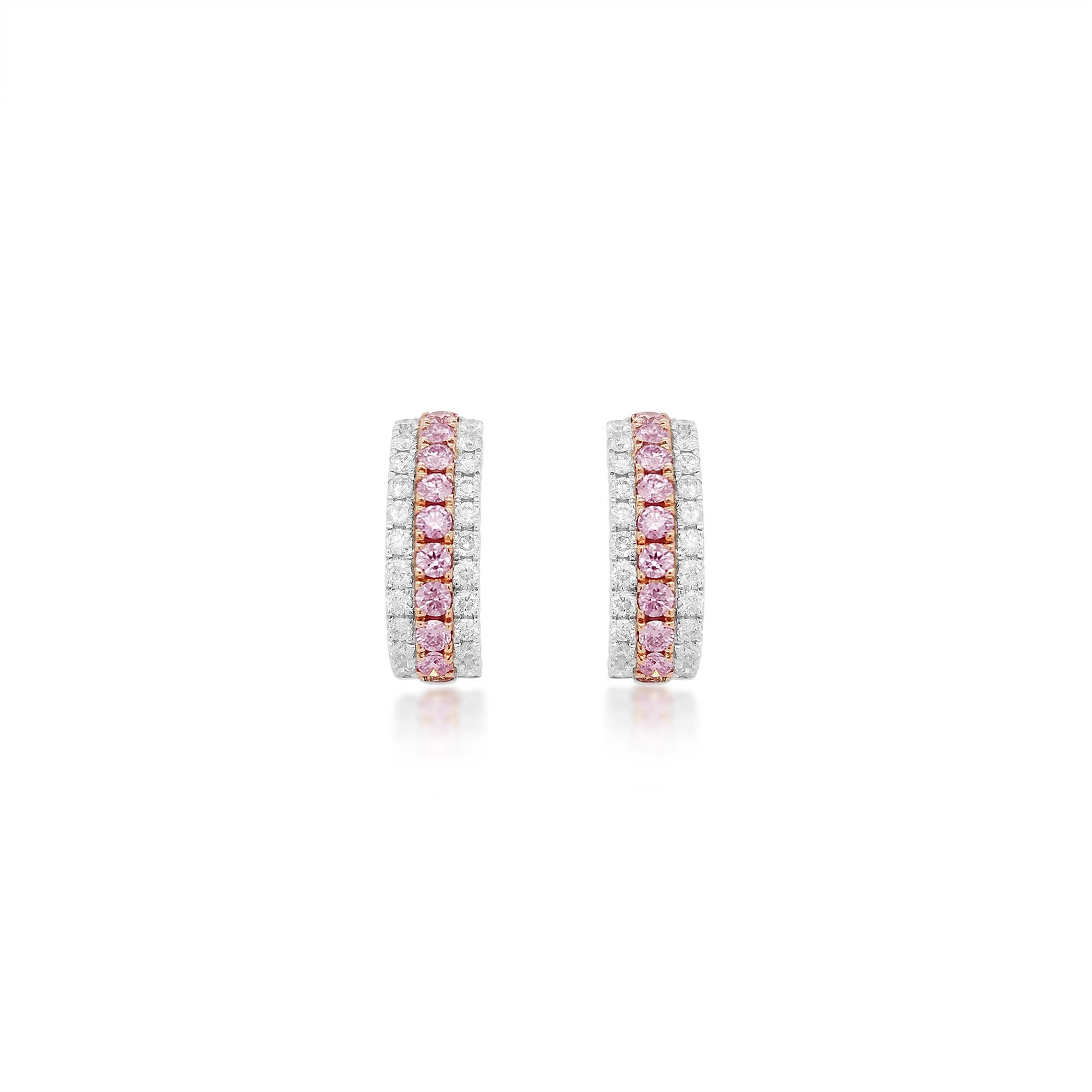 Raros diamantes Rosa Argyle engastados en un elegante diseño con Diamantes Blancos para dar un bello aspecto de estilo aro. 

- Fabricado en oro blanco K18
- Pink Diamond- 0,30 CT
- Diamante Blanco- 0.32 CT

HYT Jewelry es una empresa privada con