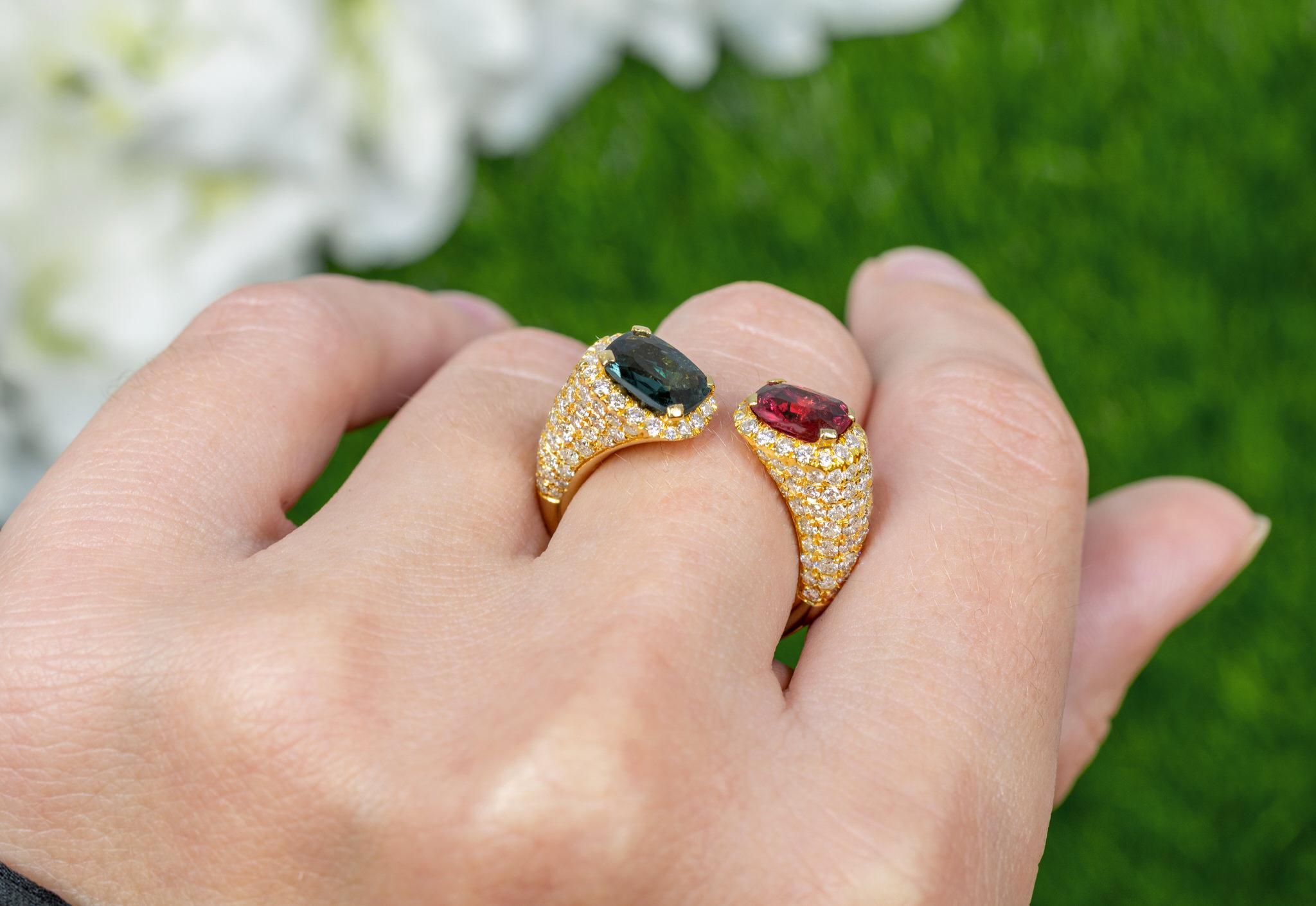 Rare Natural Blue and Red Spinel Bypass Ring Diamond Setting 4 Carats 18K Gold For Sale 1