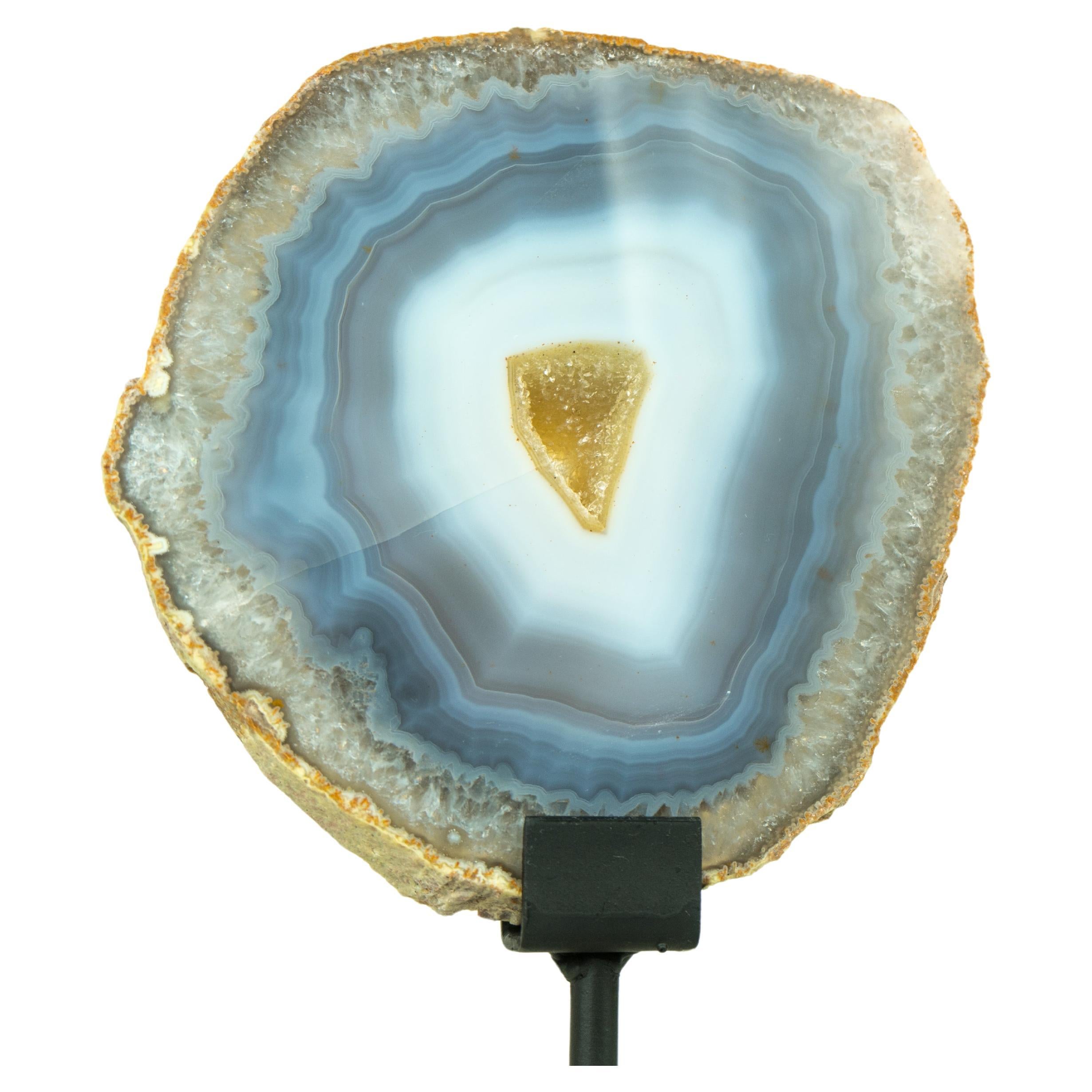 Rare tranche d'agate naturelle bleue et blanche, non teintée, avec druzy Galaxy jaune en vente