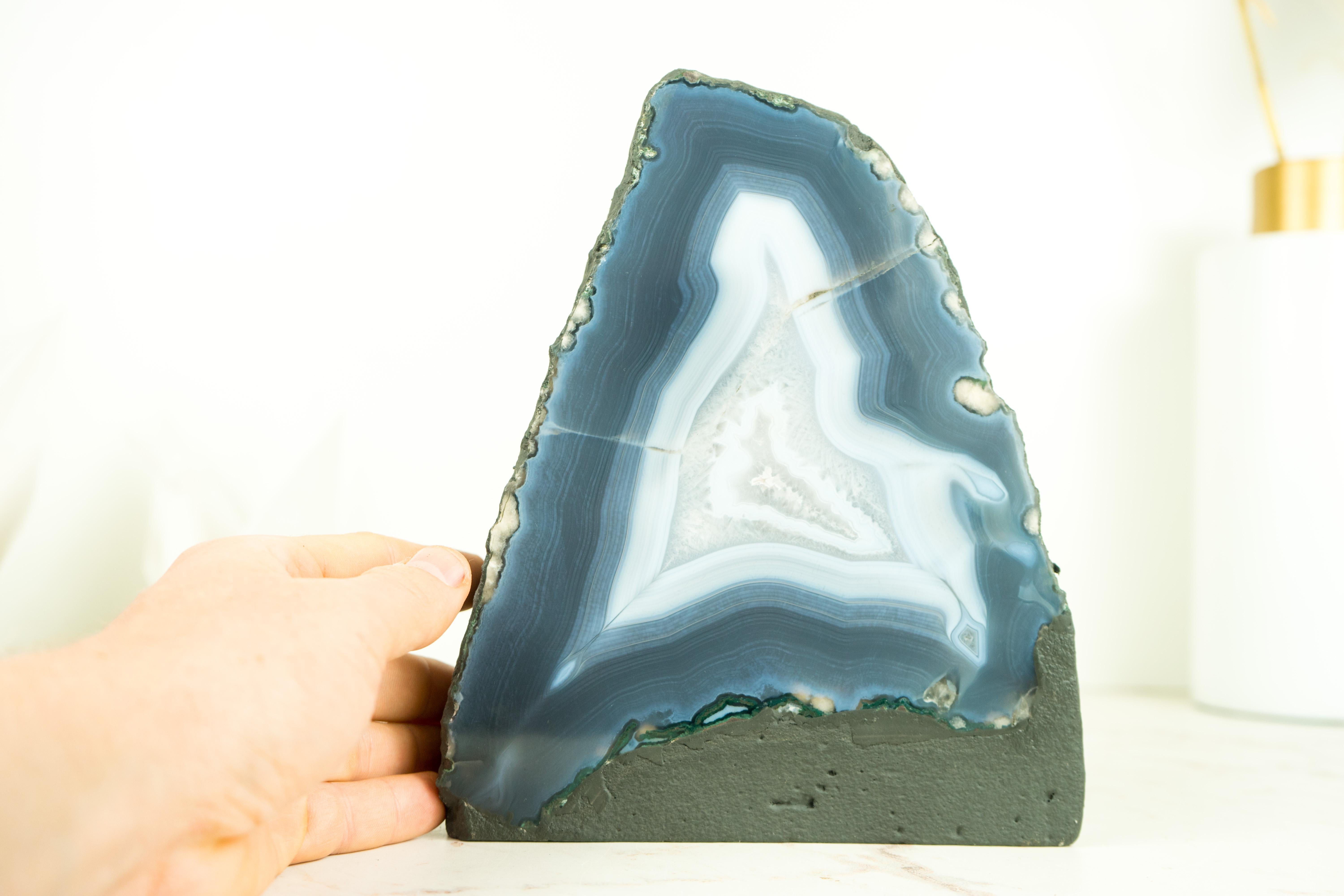 Rara Geoda Natural de Ágata Azul Encaje con Inclusiones de Calcita en venta 4