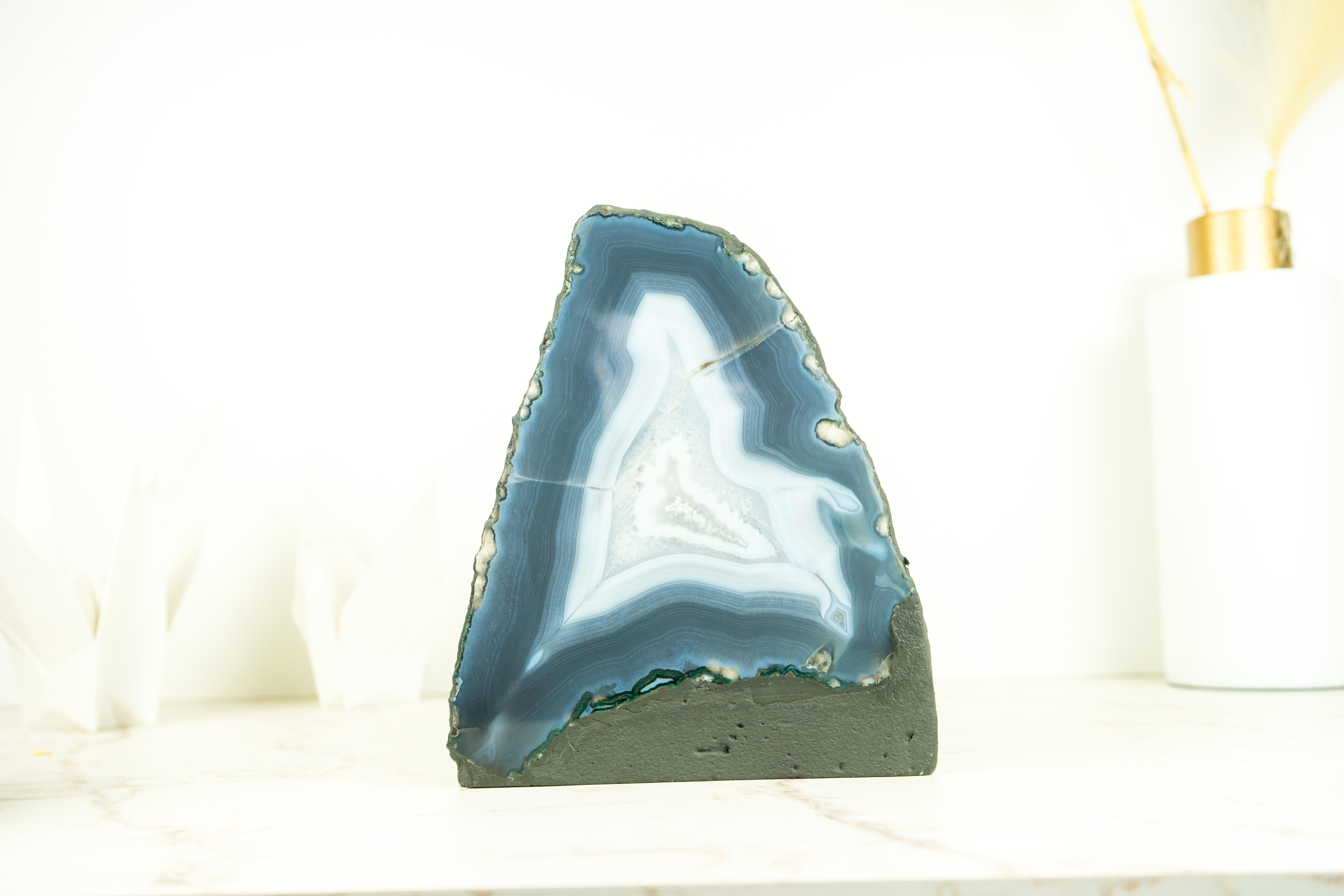 Rara Geoda Natural de Ágata Azul Encaje con Inclusiones de Calcita en venta 6