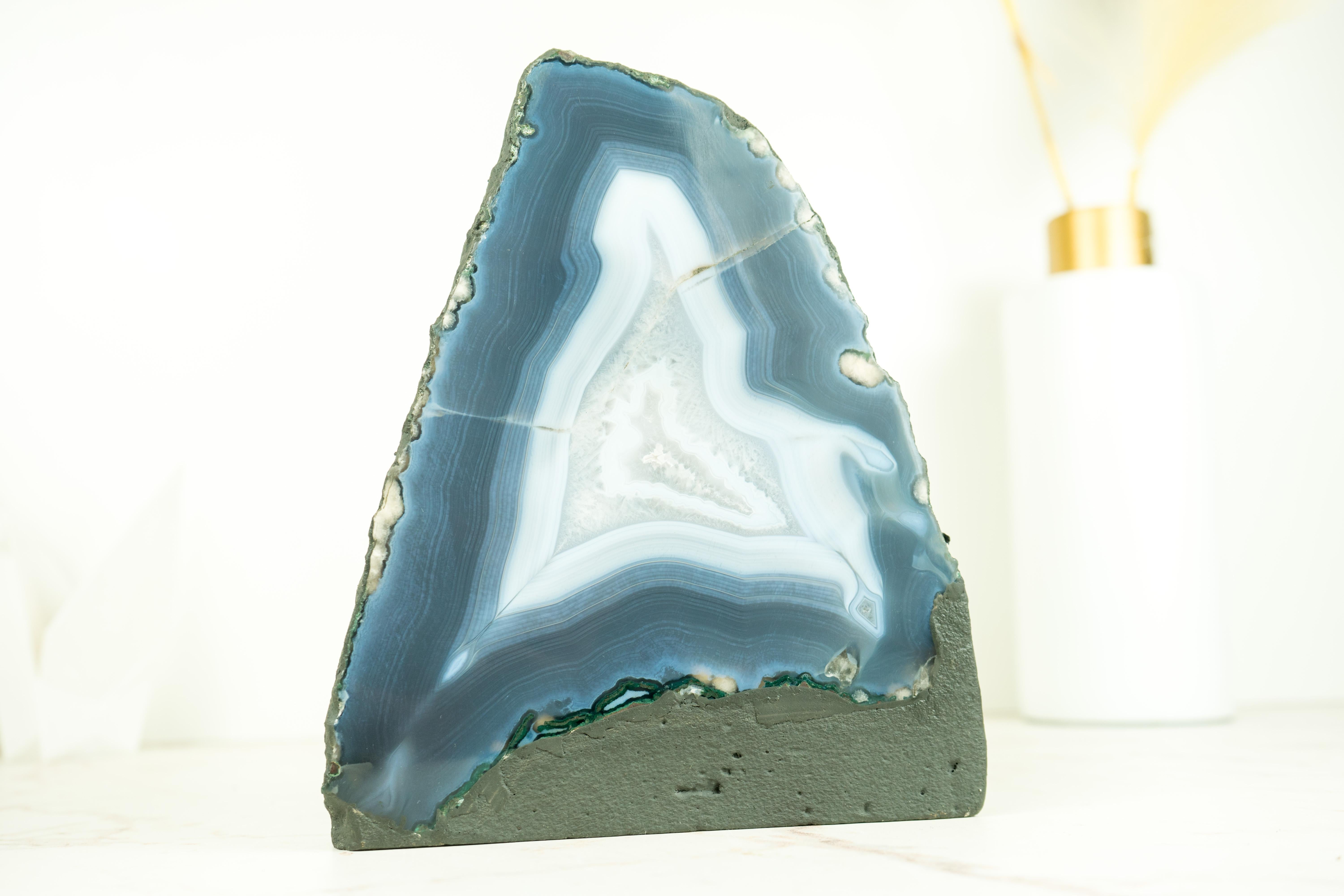 Rara Geoda Natural de Ágata Azul Encaje con Inclusiones de Calcita en venta 7