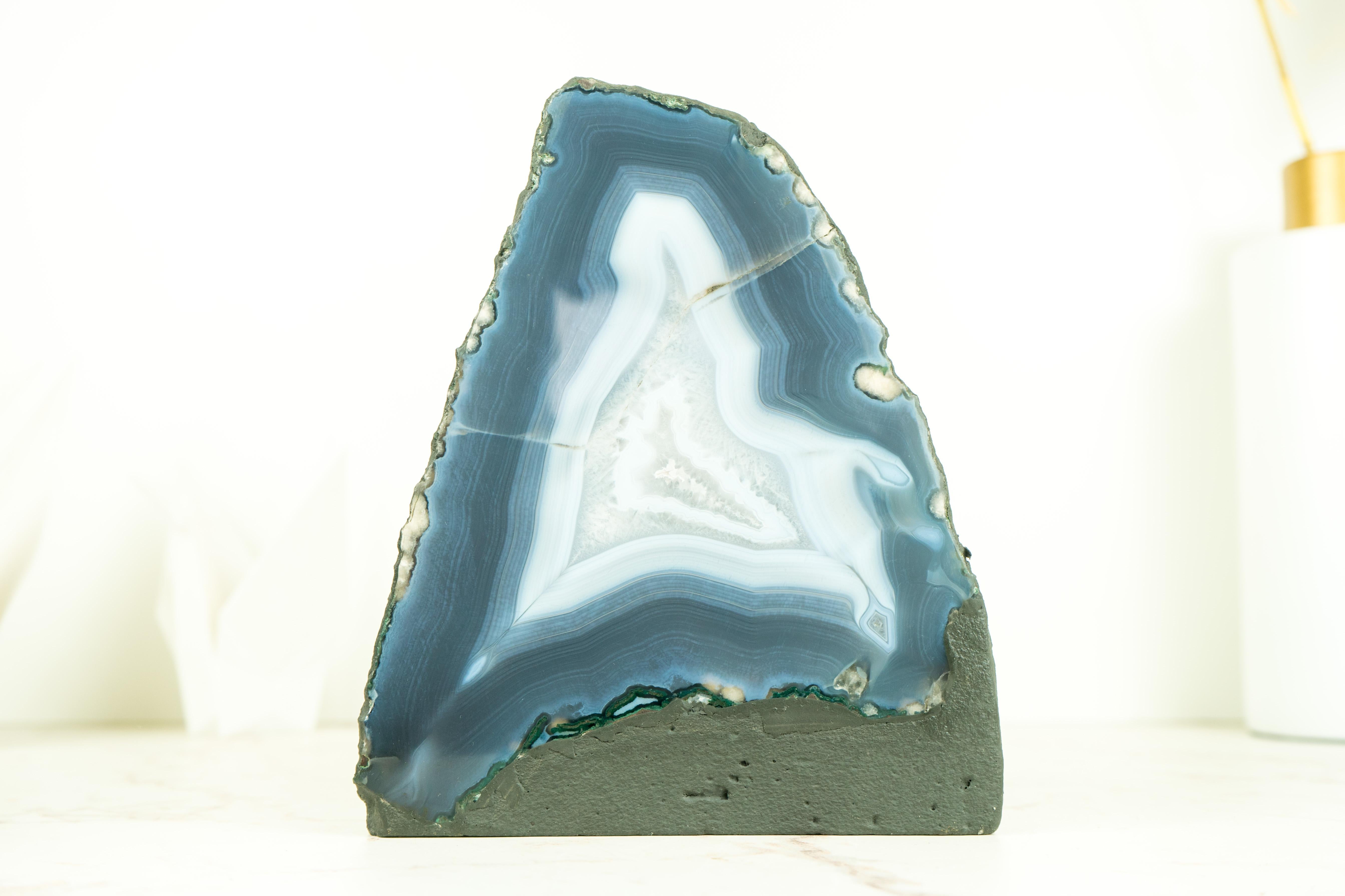 Rara Geoda Natural de Ágata Azul Encaje con Inclusiones de Calcita en venta 8