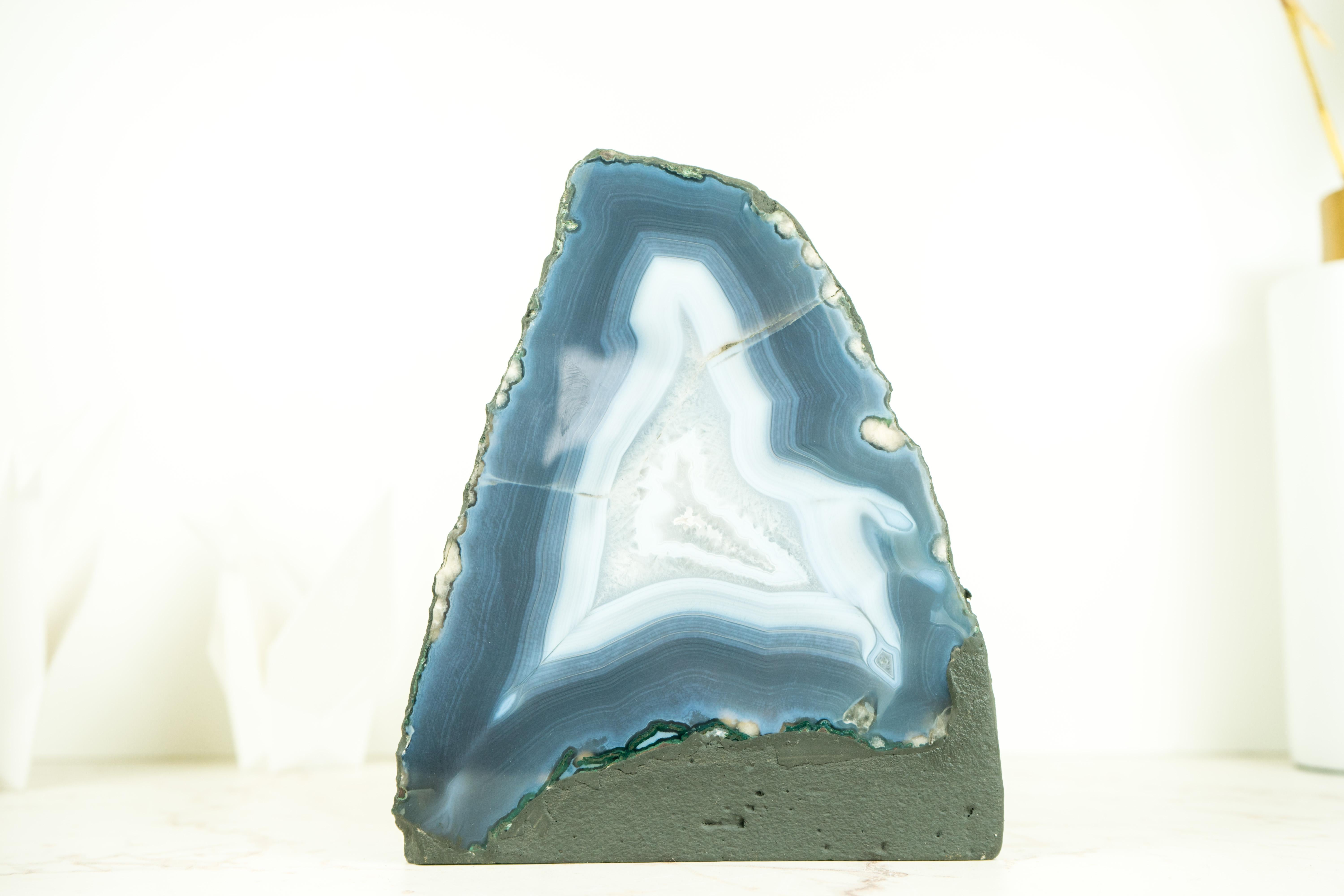 Rara Geoda Natural de Ágata Azul Encaje con Inclusiones de Calcita en venta 1