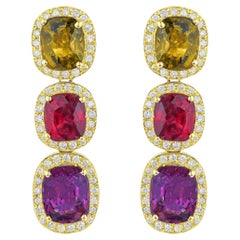 Rari orecchini di spinello naturale multicolore con diamante aureolato 8,50 carati in oro 18 carati