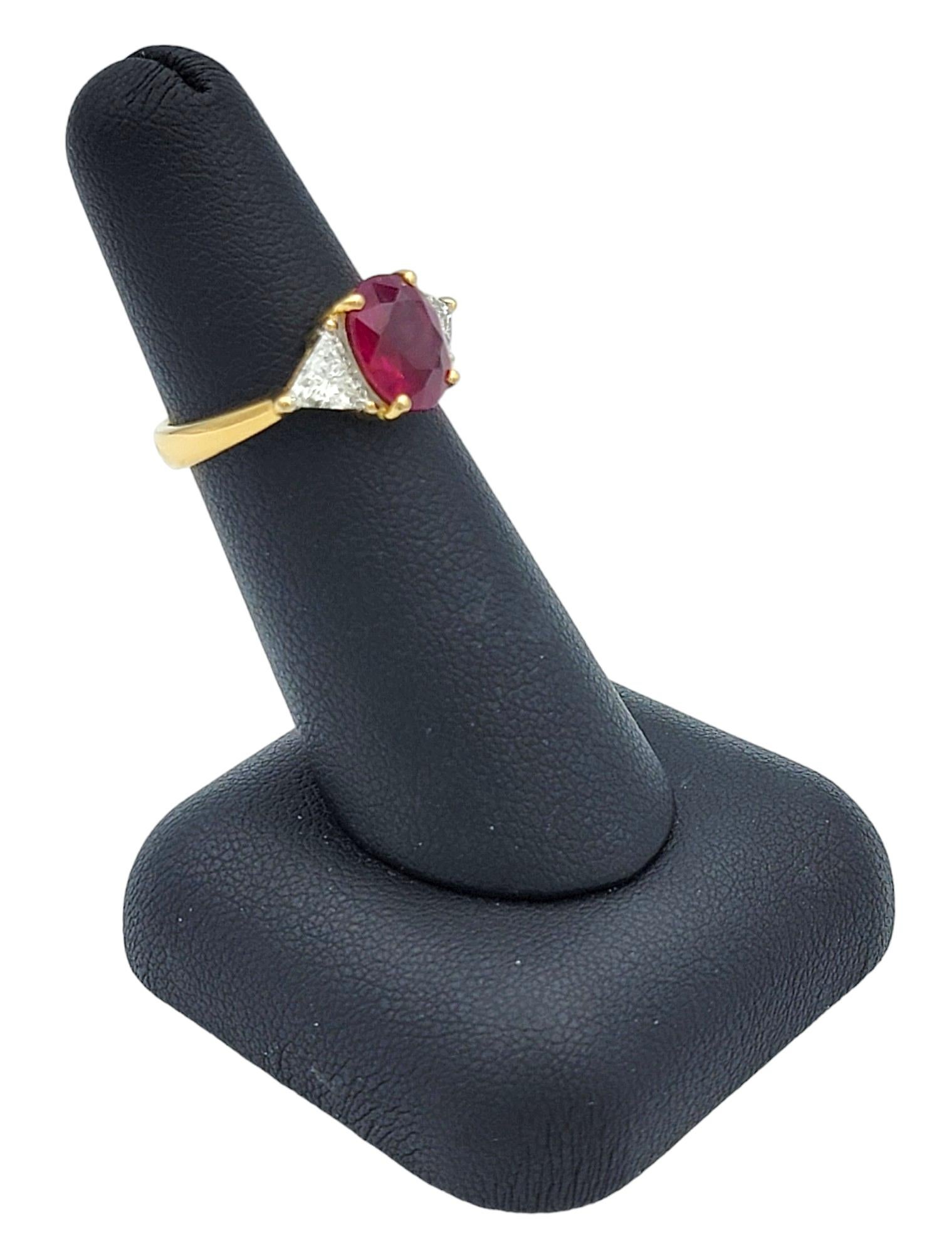 Rare Natural Oval Cut Burma Ruby and Trillion Diamond Ring 18 Karat Yellow Gold For Sale 6