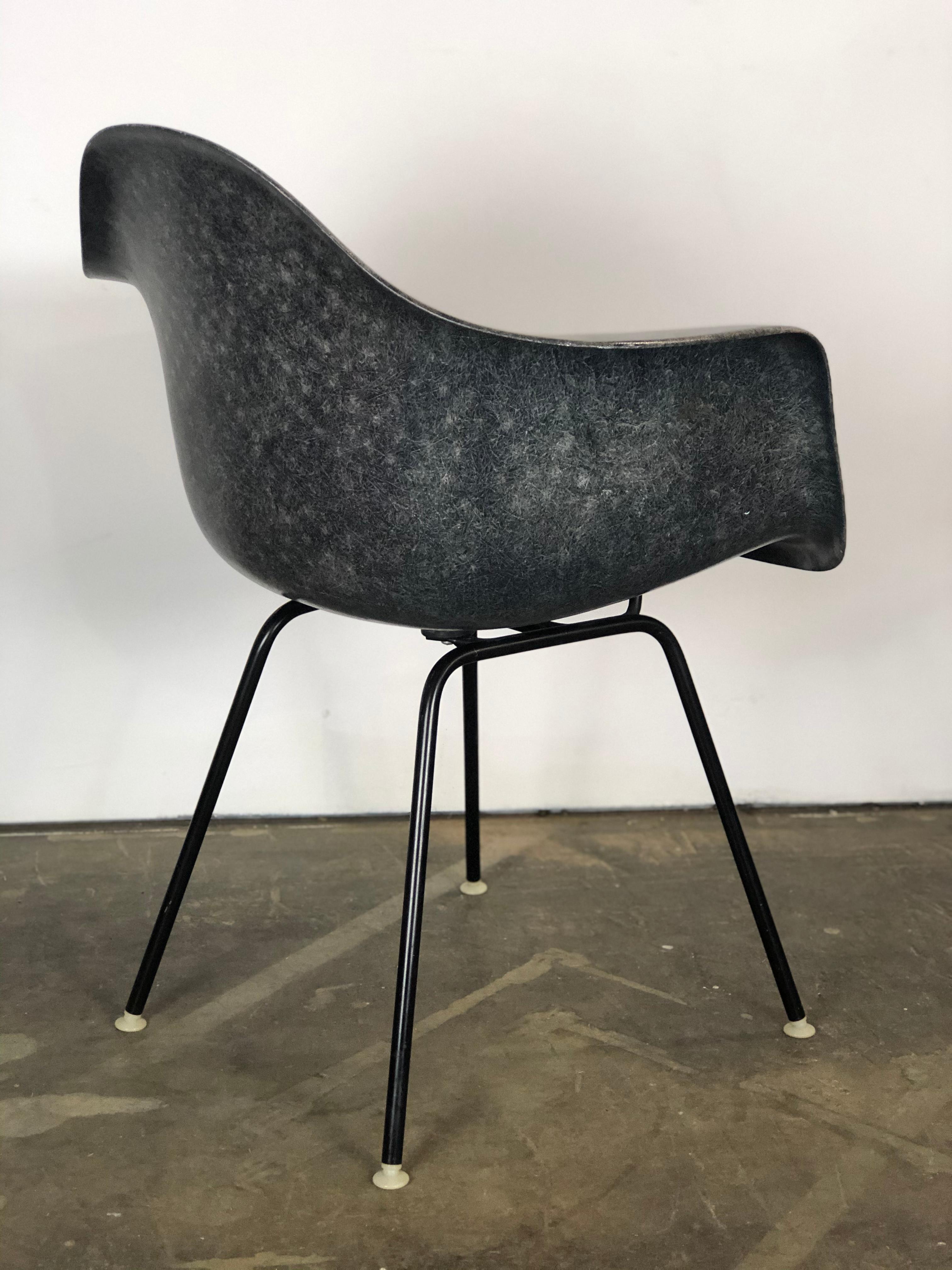 Rare Navy Blue Herman Miller Eames Fiberglass DAX Armchair 4