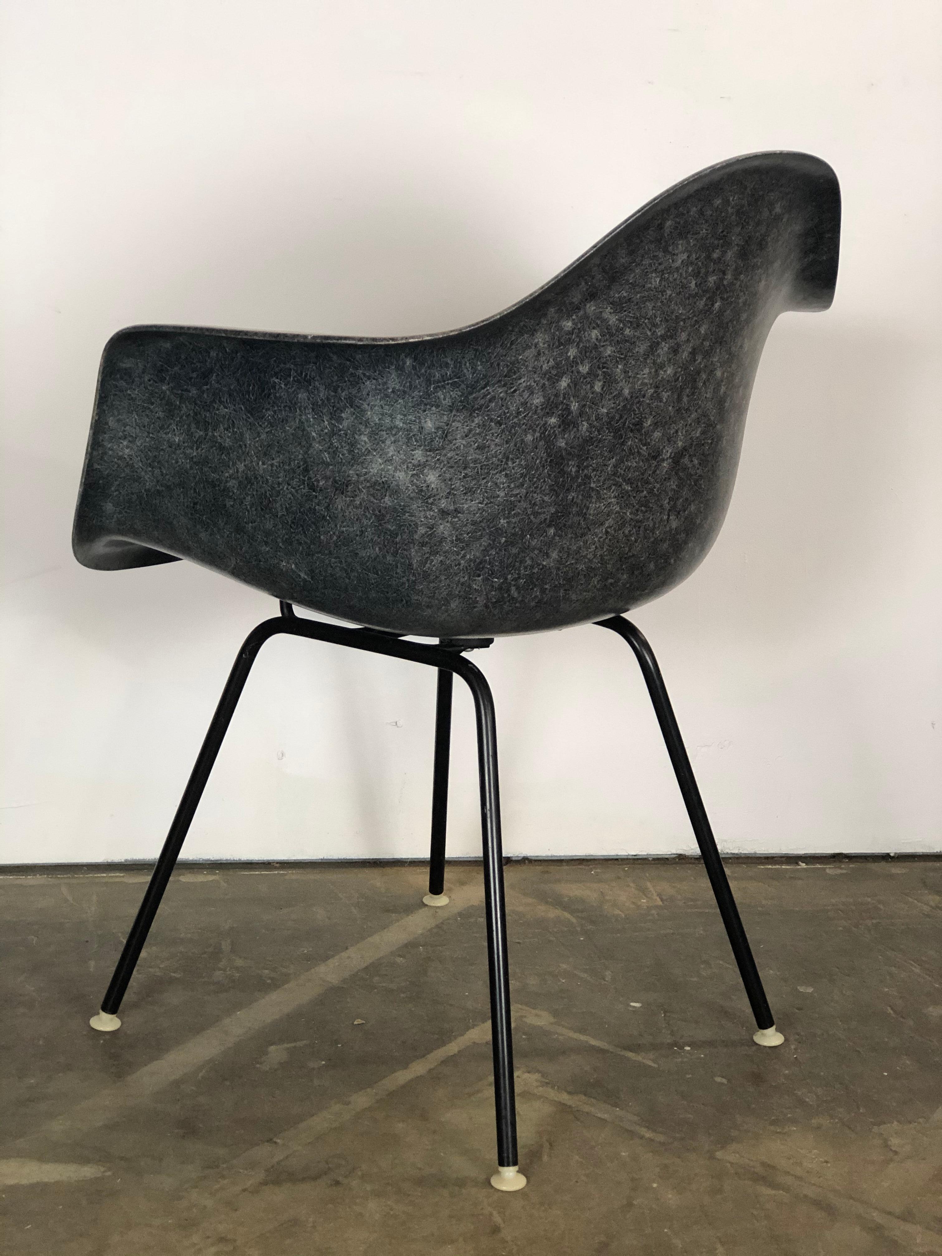 Mid-Century Modern Rare Navy Blue Herman Miller Eames Fiberglass DAX Armchair