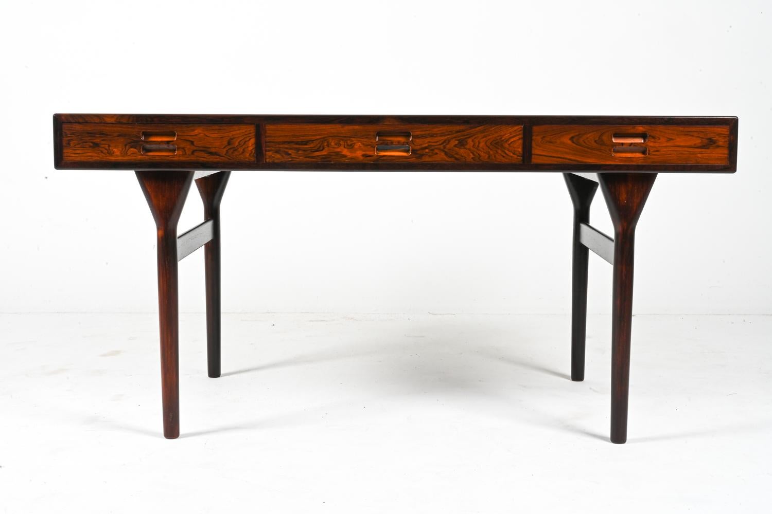Rare ND93 Desk in Rosewood by Nanna Ditzel for Søren Willadsen, Denmark, 1950's For Sale 3