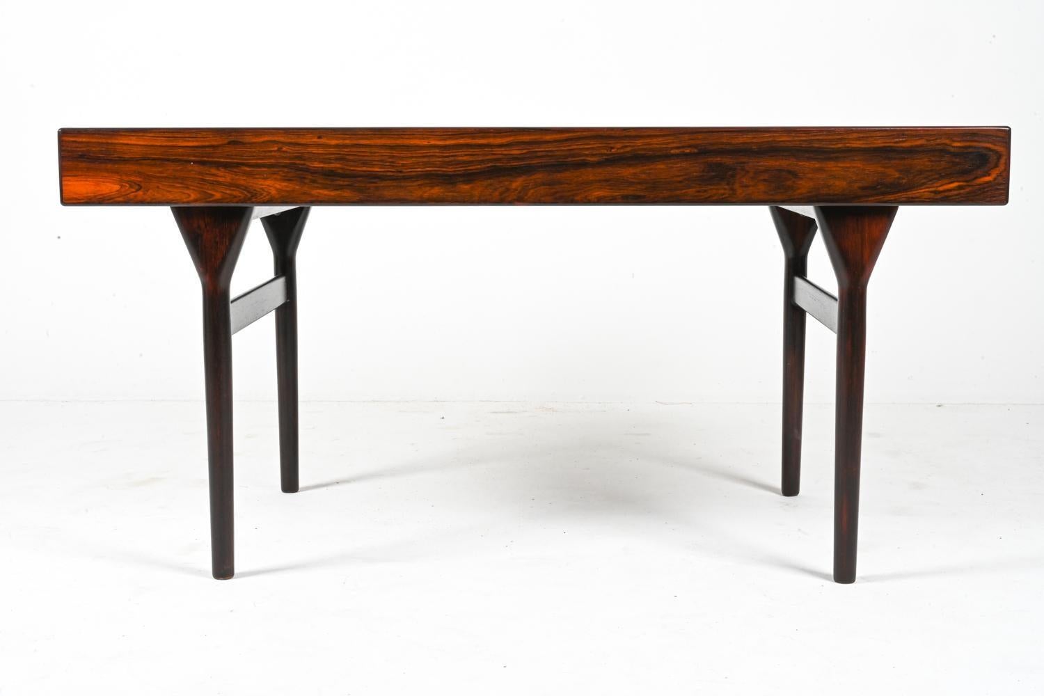 Rare ND93 Desk in Rosewood by Nanna Ditzel for Søren Willadsen, Denmark, 1950's In Good Condition For Sale In Norwalk, CT