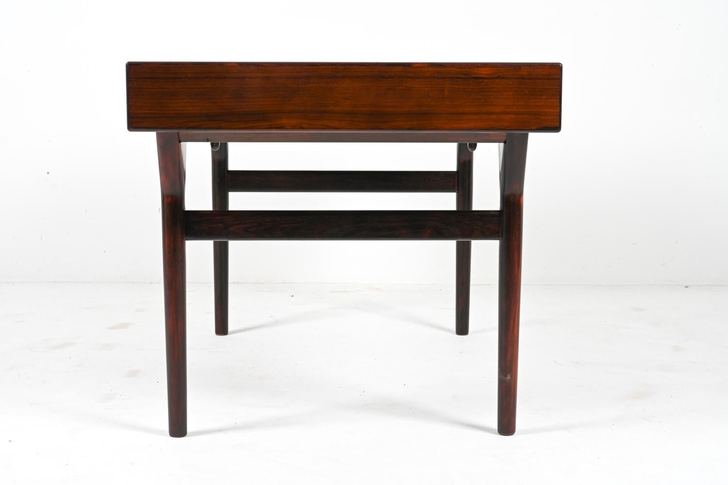 Rare ND93 Desk in Rosewood by Nanna Ditzel for Søren Willadsen, Denmark, 1950's For Sale 1