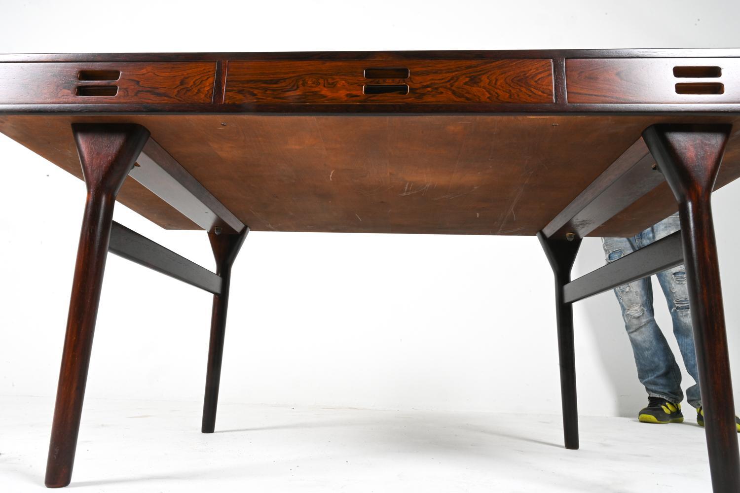Rare ND93 Desk in Rosewood by Nanna Ditzel for Søren Willadsen, Denmark, 1950's For Sale 2