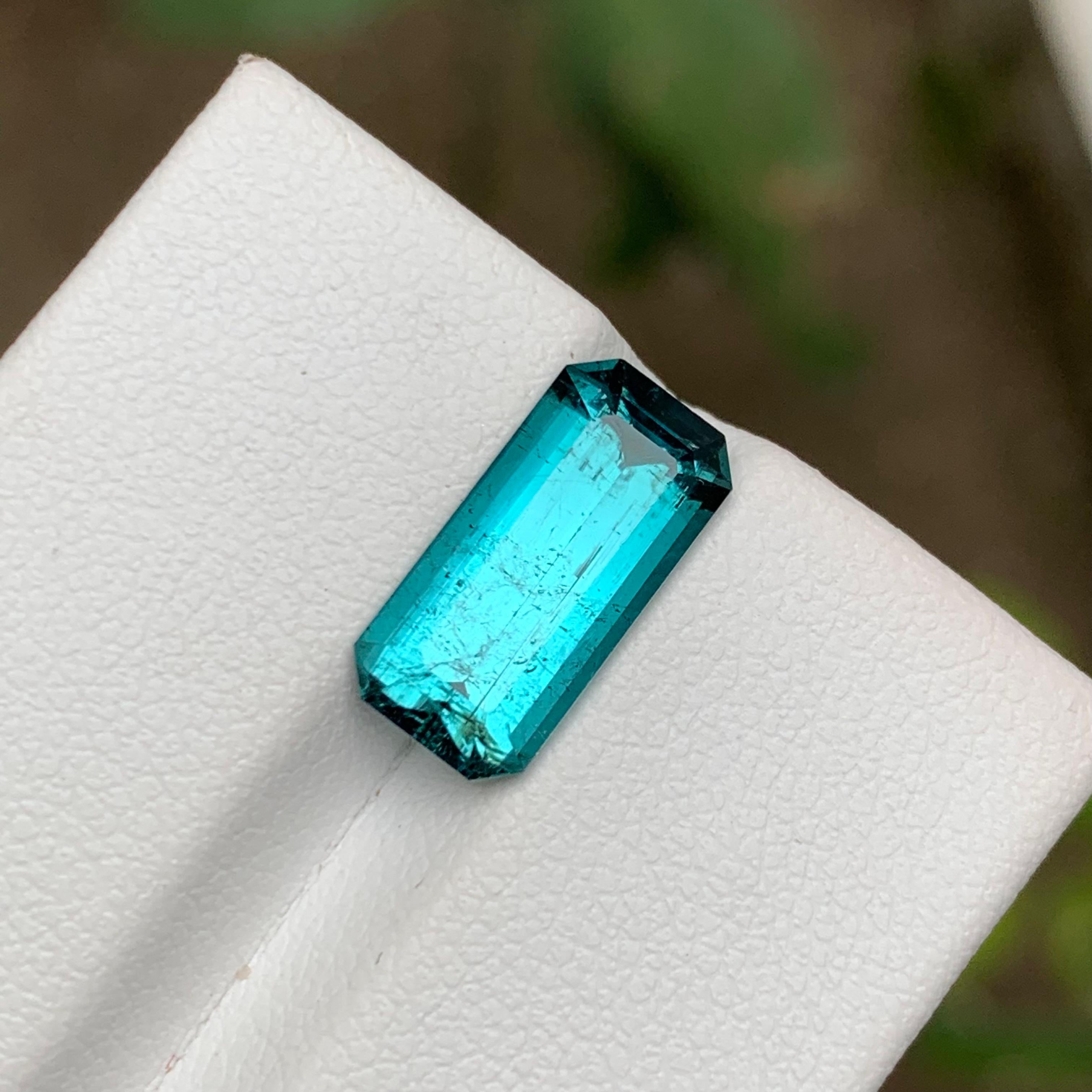 Rare Neon Blue Natural Tourmaline Gemstone, 4 Ct Emerald Cut for Ring/Jewelry AF For Sale 7