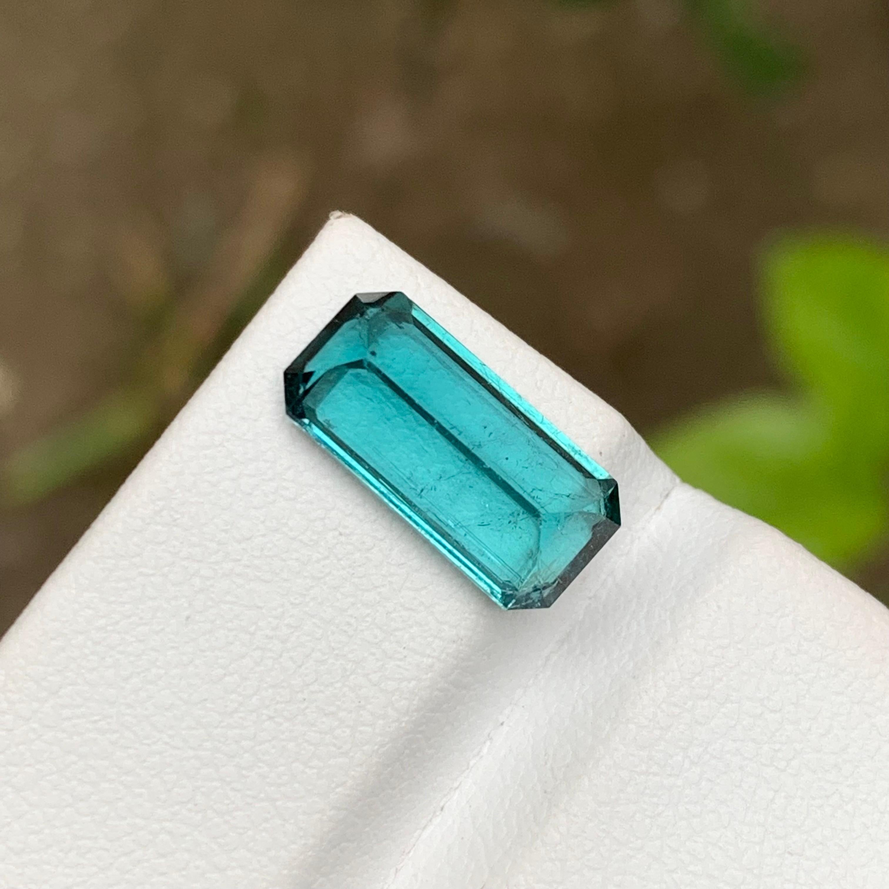 Women's or Men's Rare Neon Blue Natural Tourmaline Gemstone, 4 Ct Emerald Cut for Ring/Jewelry AF For Sale