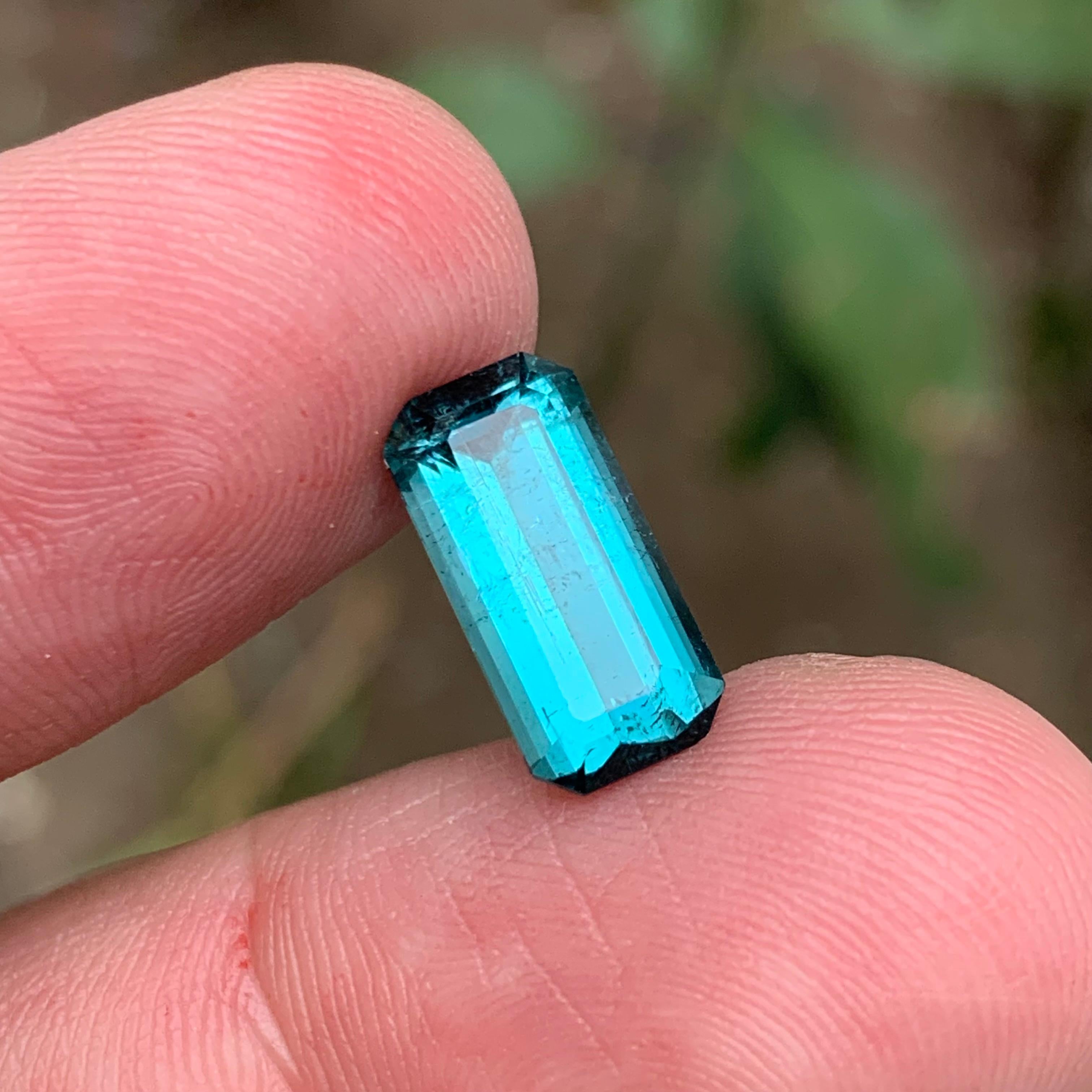 Rare Neon Blue Natural Tourmaline Gemstone, 4 Ct Emerald Cut for Ring/Jewelry AF For Sale 4